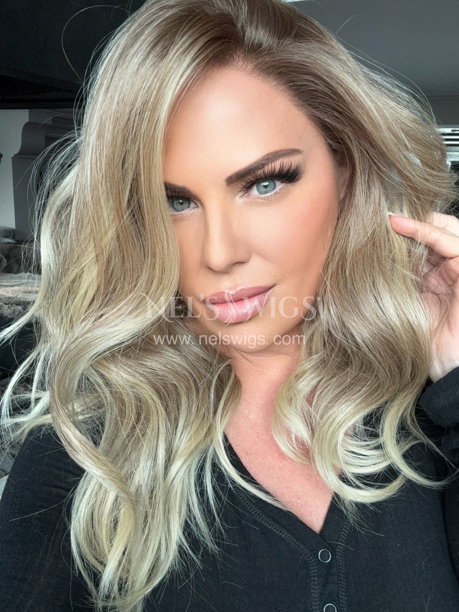 Terry 04 - Medium NEUTRAL BLONDE WITH WARM BLONDE ENDS