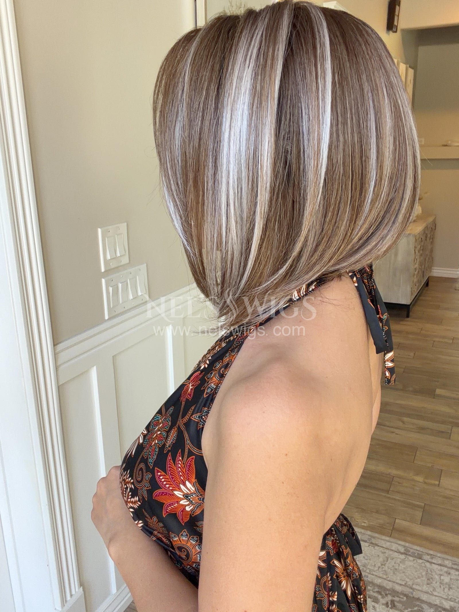 Nikki 09 - Light Brown with Platinum Highlights