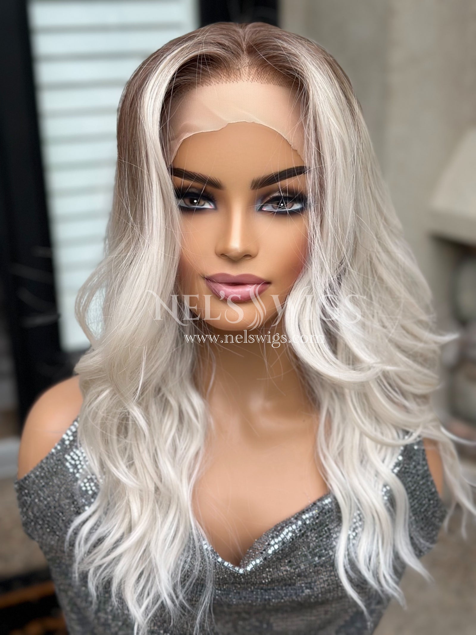 Reese 03 - Icy Blonde with Golden Brown Roots - Large