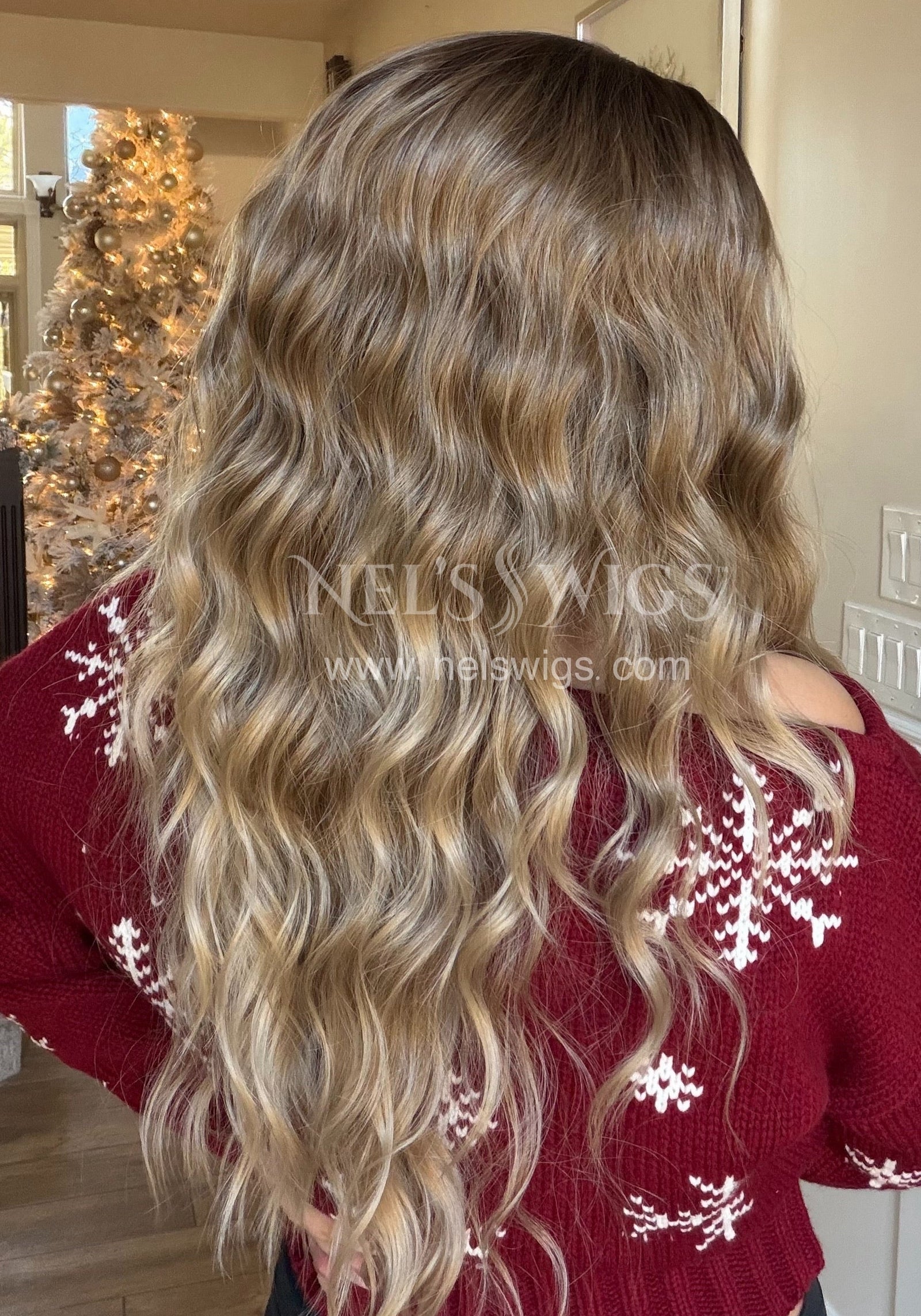 Venus 01 - Bronde (Petit to Small, Average)