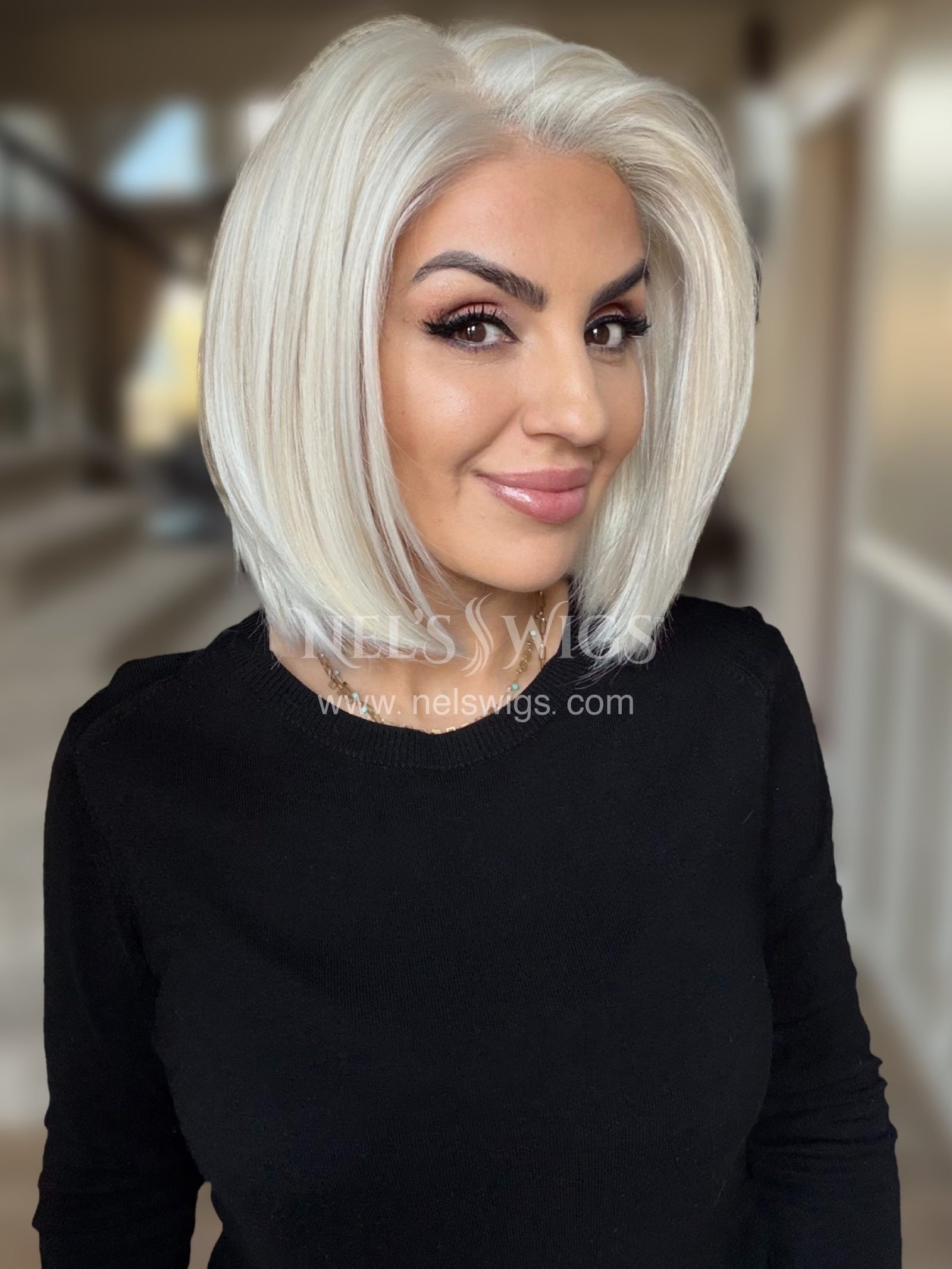 Nikki 02 - Creamy Platinum with Lowlights