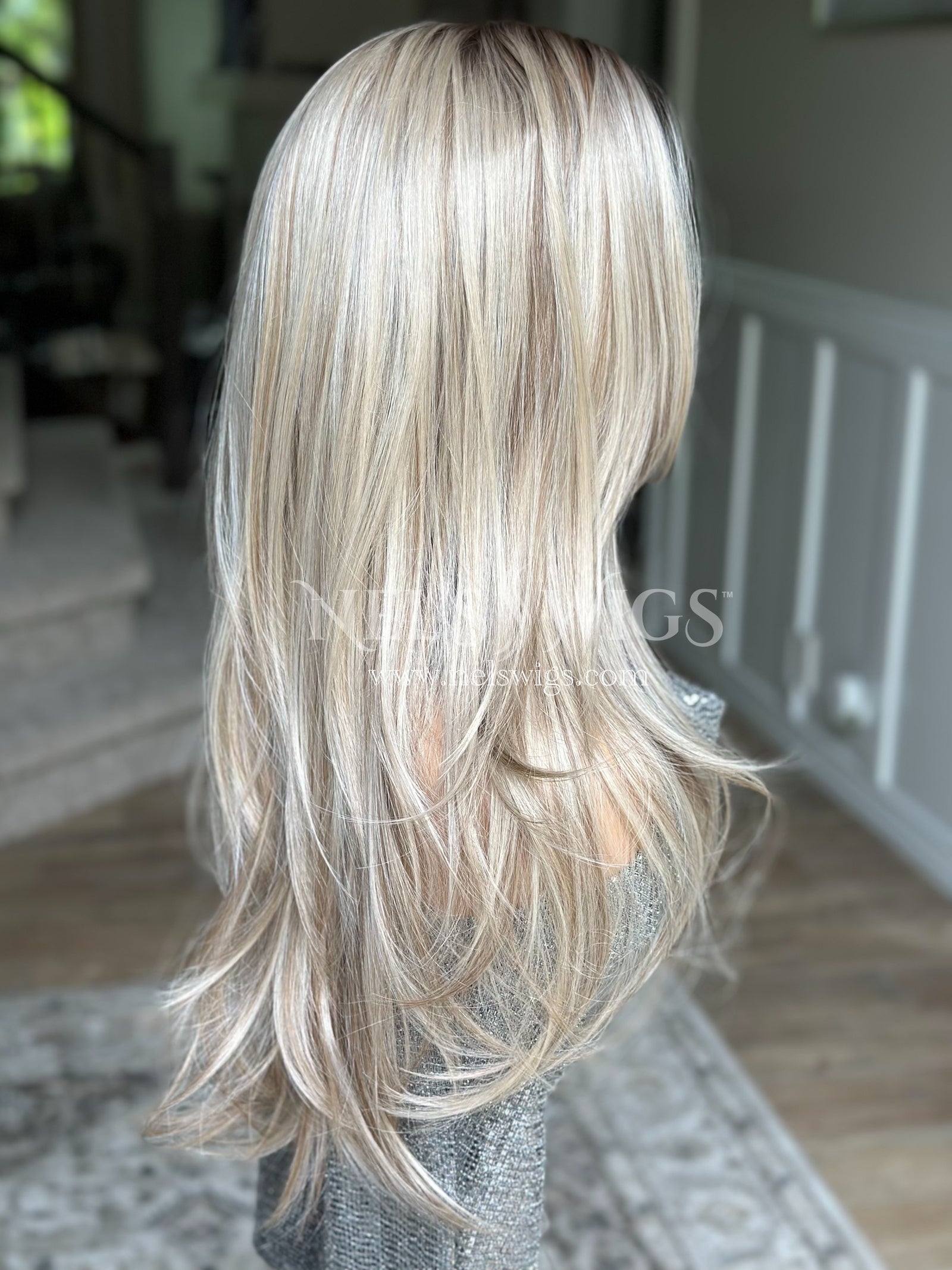 Tracy 13 -  Neutral Blonde with Light Brown Lowlights