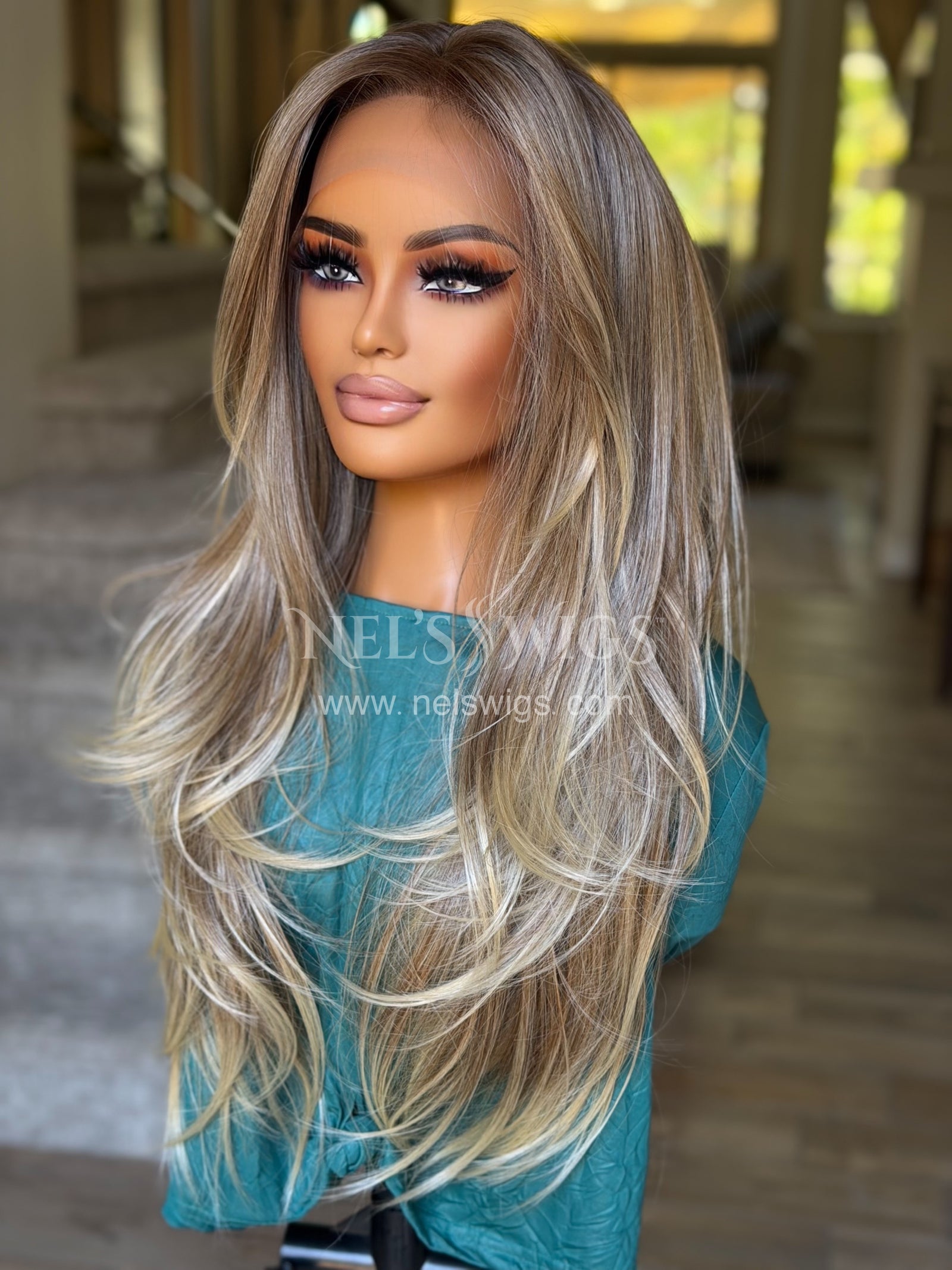 Tracy 01 - OG - Medium Neutral Blonde with Warm Blonde Ends