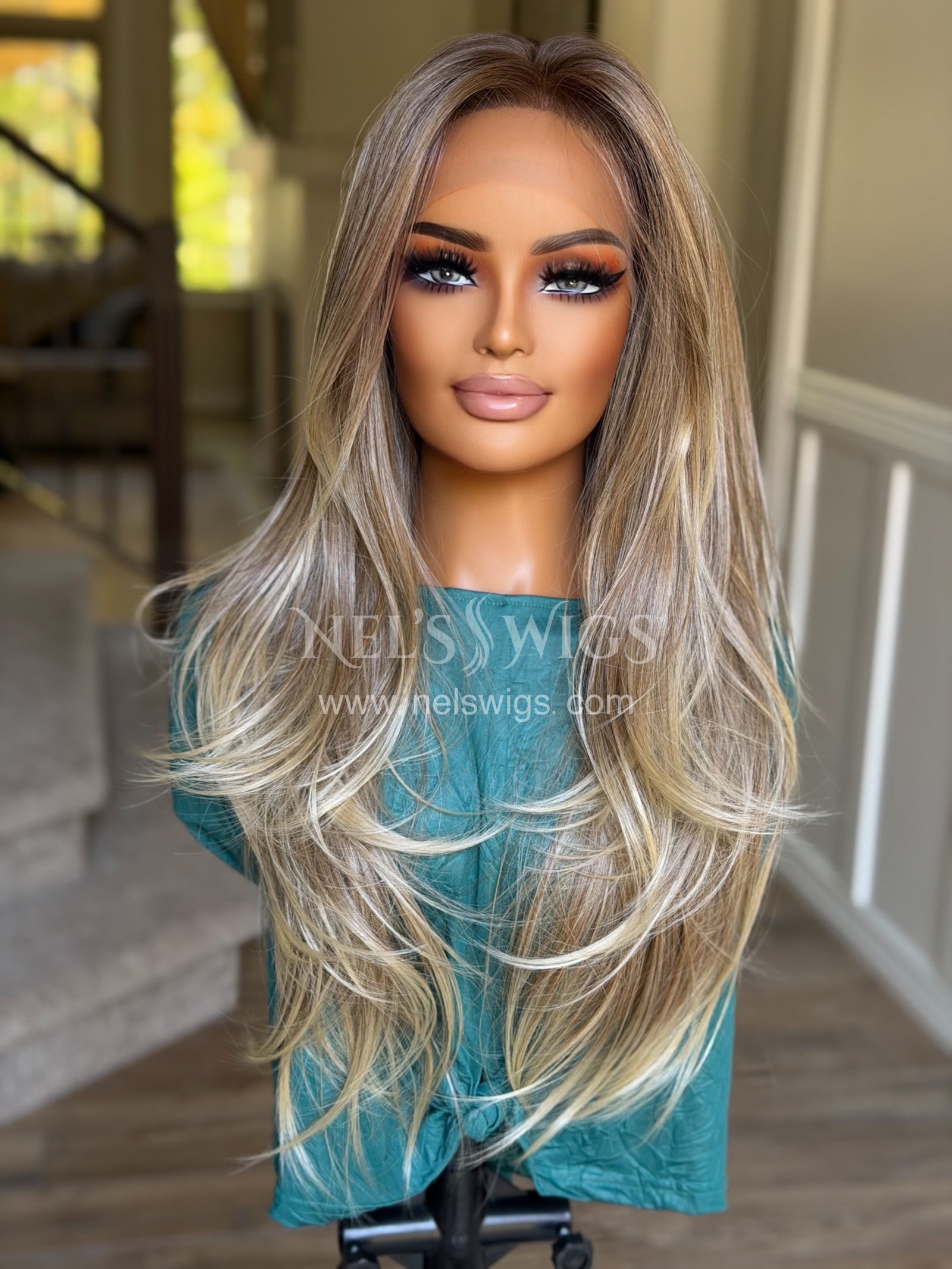 Tracy 01 - OG - Medium Neutral Blonde with Warm Blonde Ends