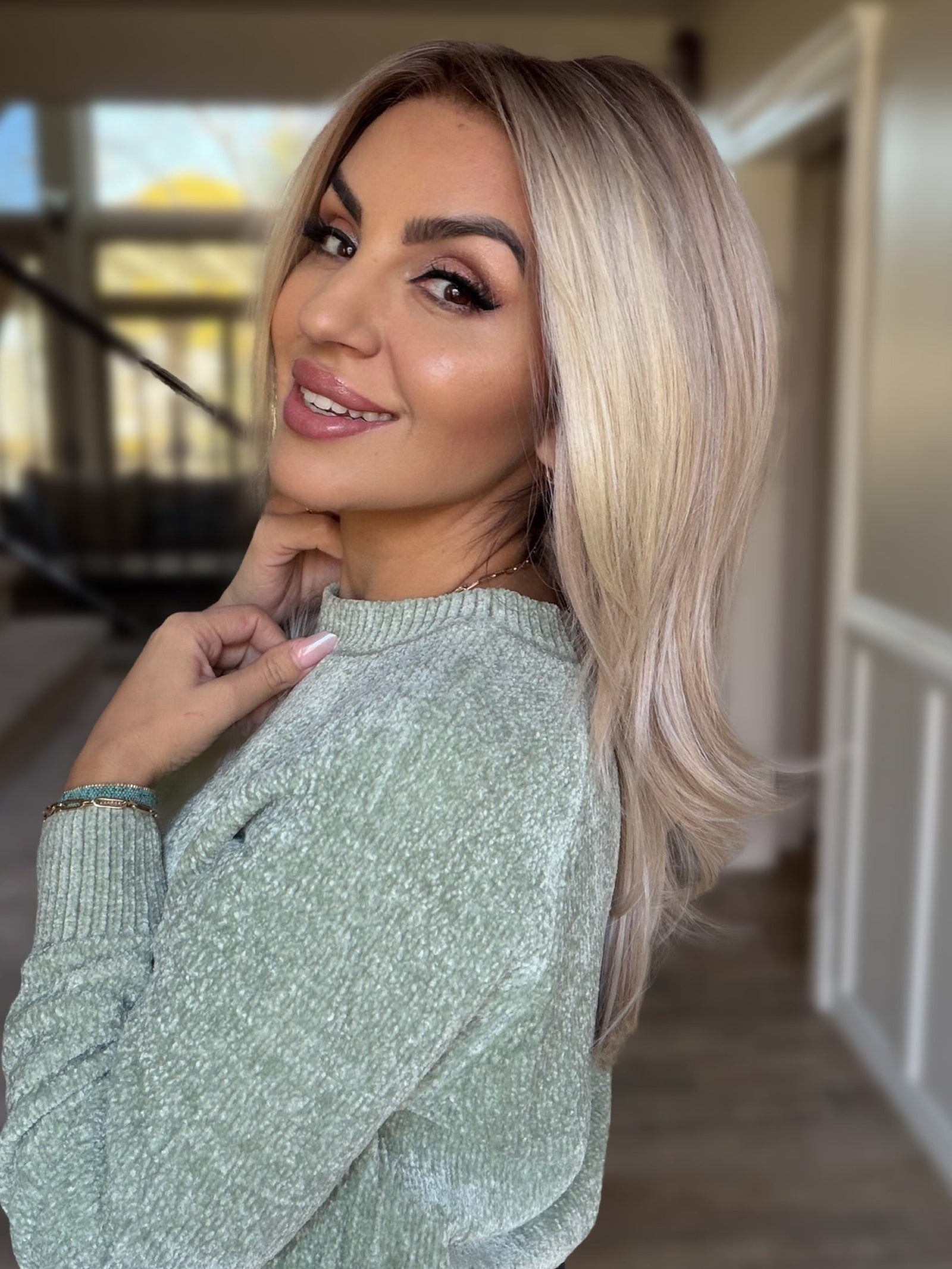 Rosanna 06 - Average - Neutral Blonde