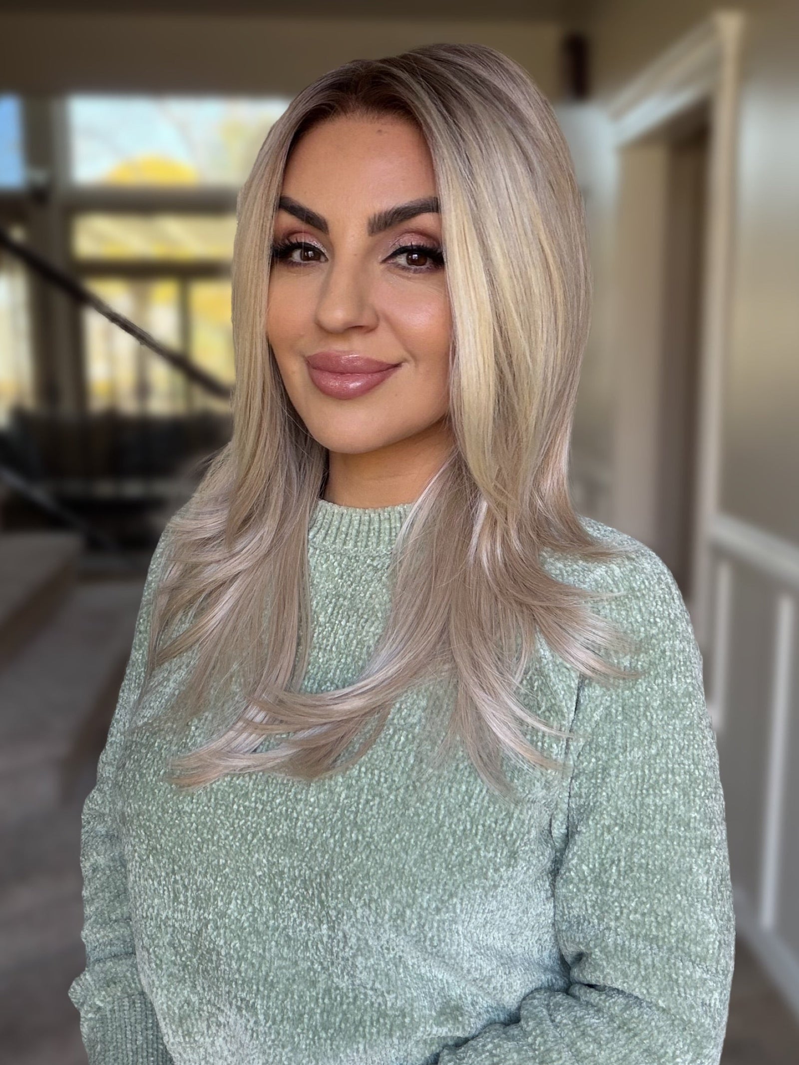 Rosanna 06 - Average - Neutral Blonde