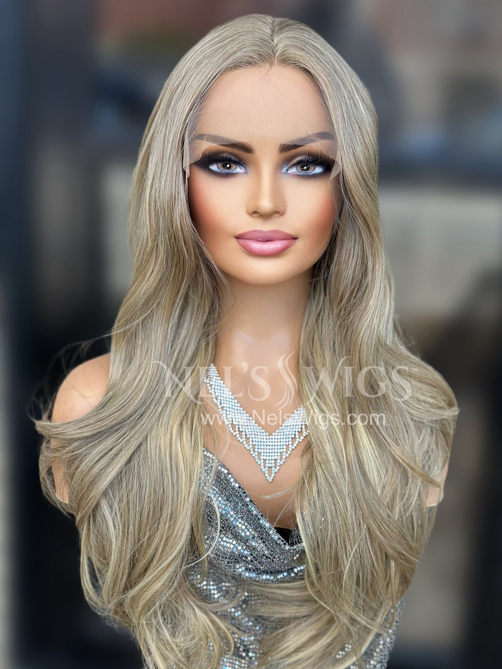 Dee - Sandy Blonde with Highlights - FINAL SALE (discontinued)