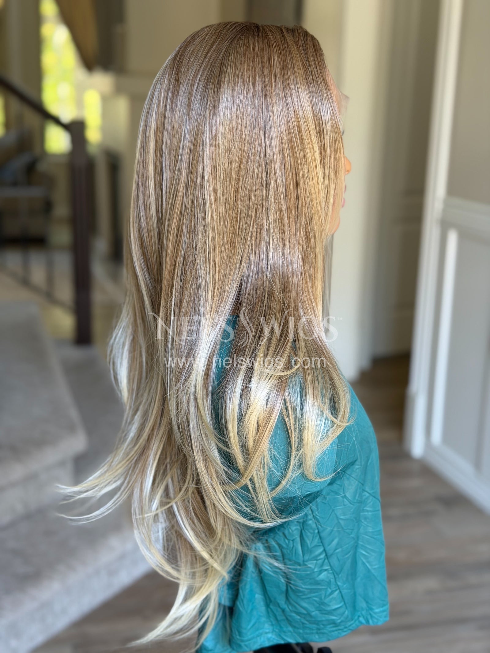 Tracy 01 - OG - Medium Neutral Blonde with Warm Blonde Ends