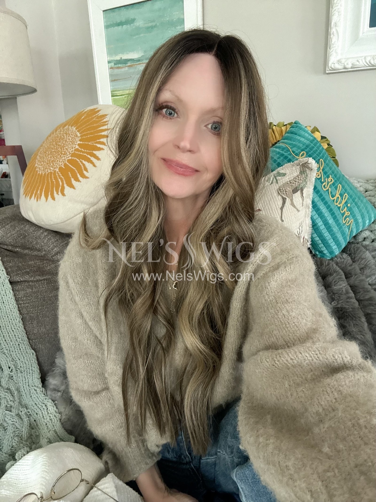 Bianca 02 - Soft Brunette with Neutral Blonde Highlights