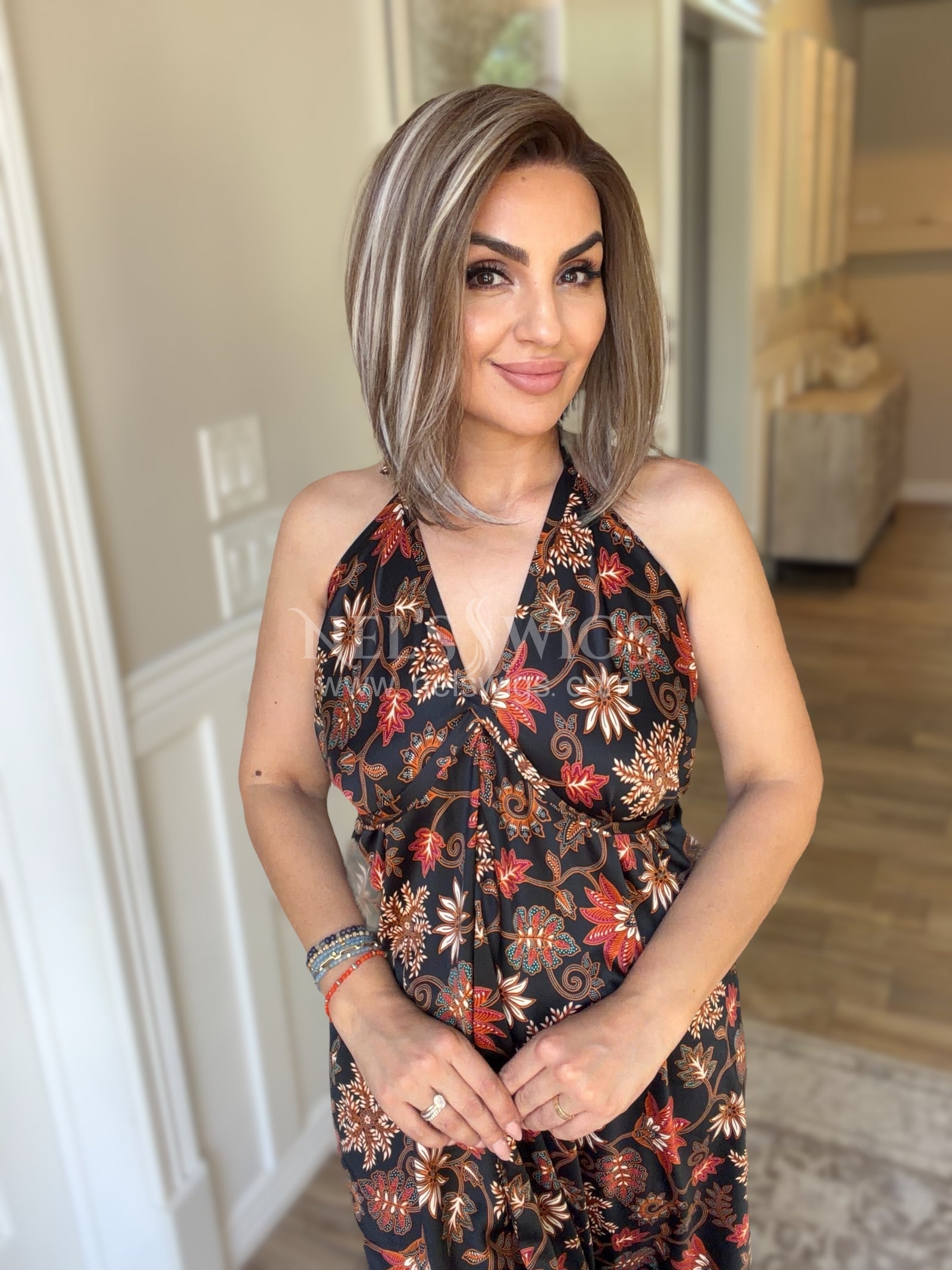 Nikki 09 - Light Brown with Platinum Highlights