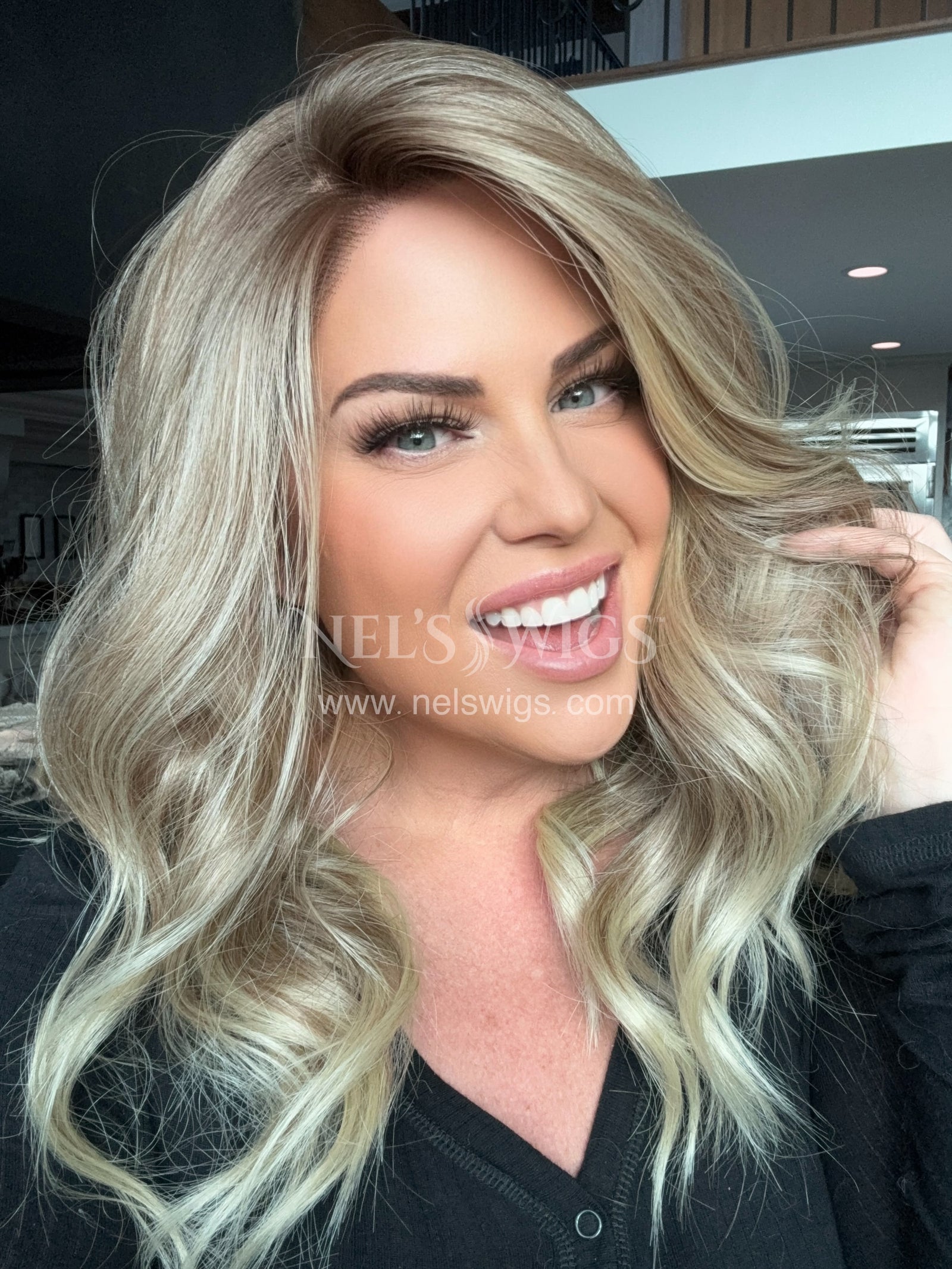 Terry 04 - Medium Neutral Blonde with Warm Blonde Ends