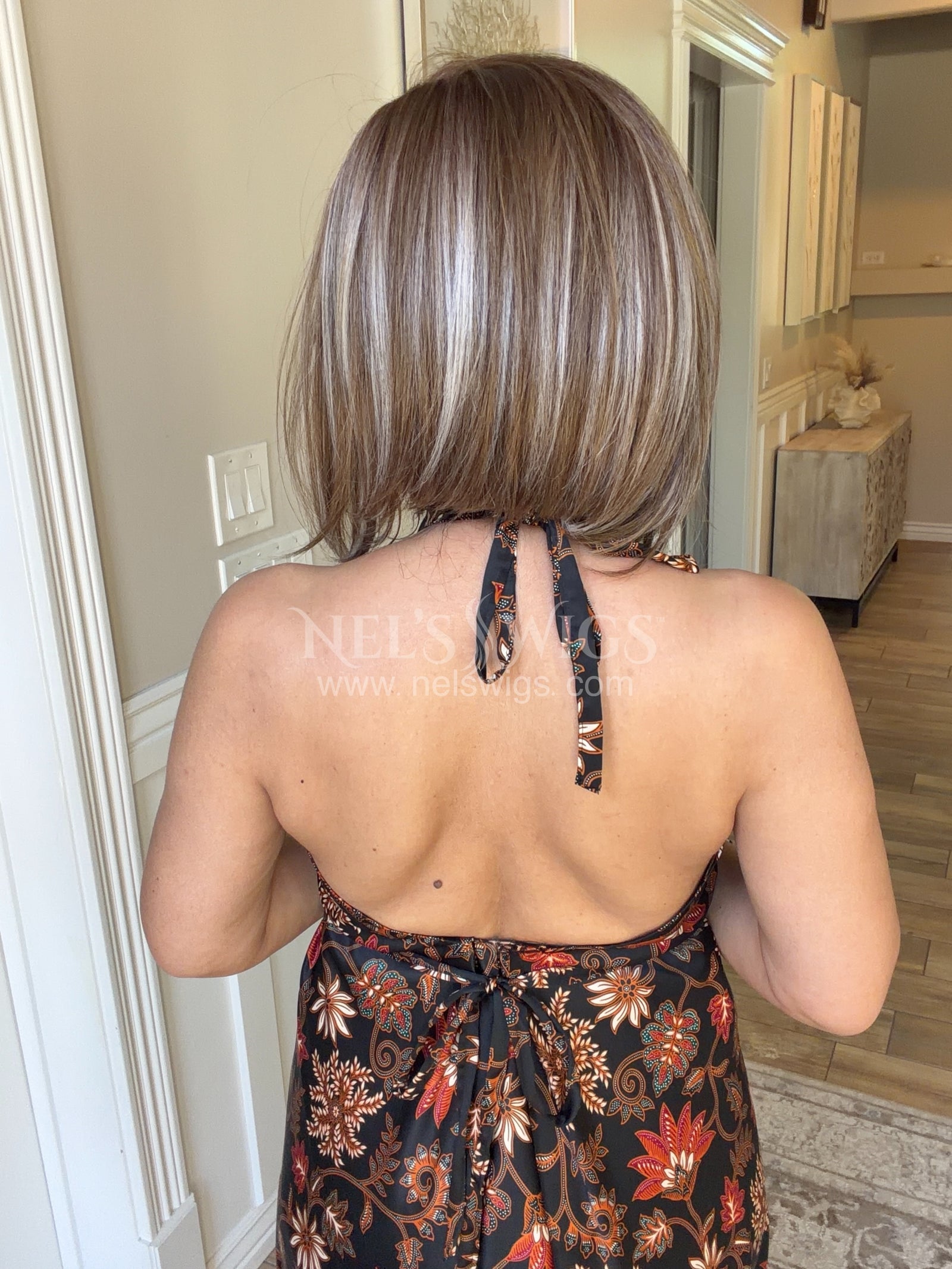 Nikki 09 - Light Brown with Platinum Highlights