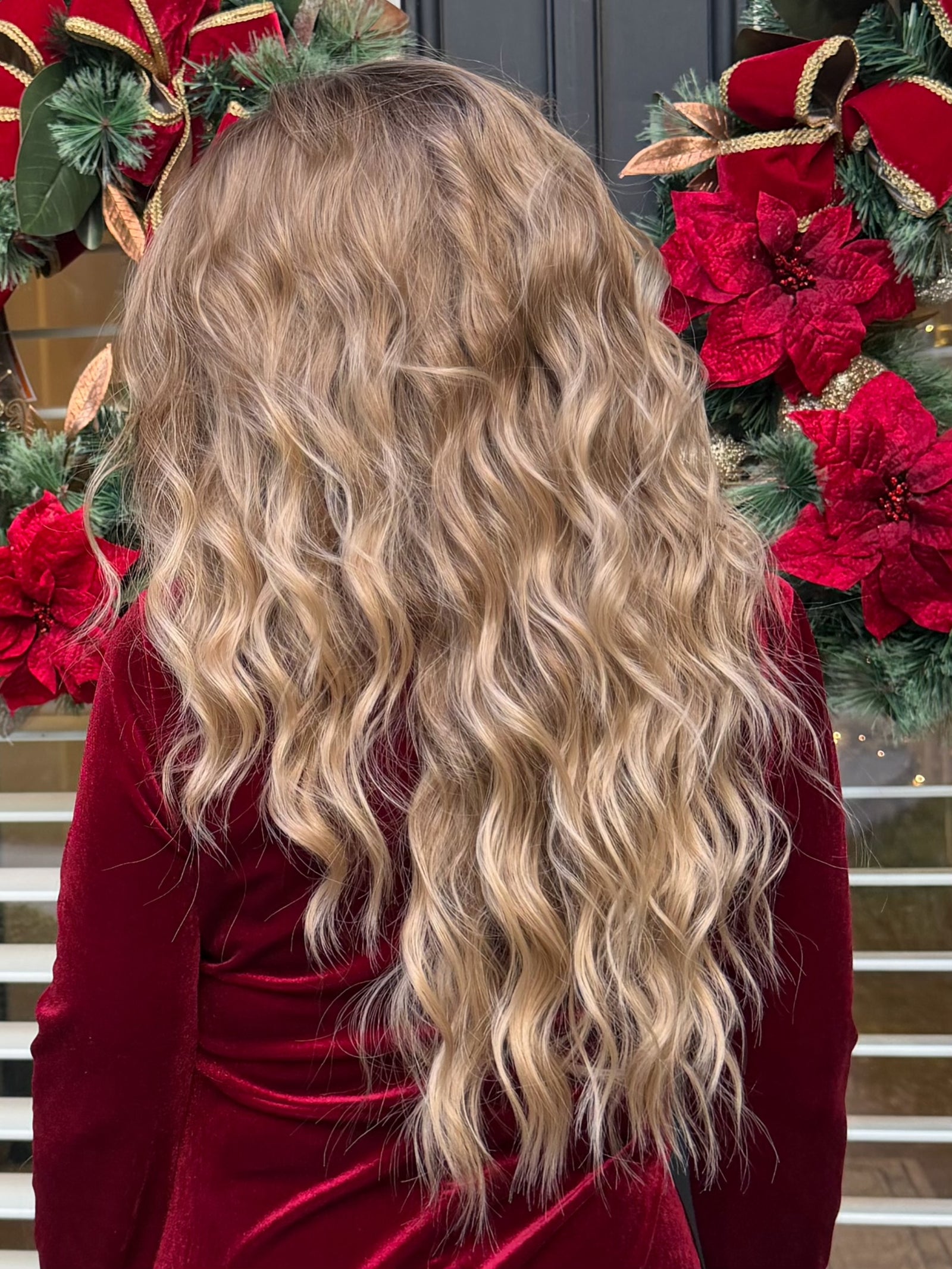 Venus 01 - Bronde (Petit to Small, Average)