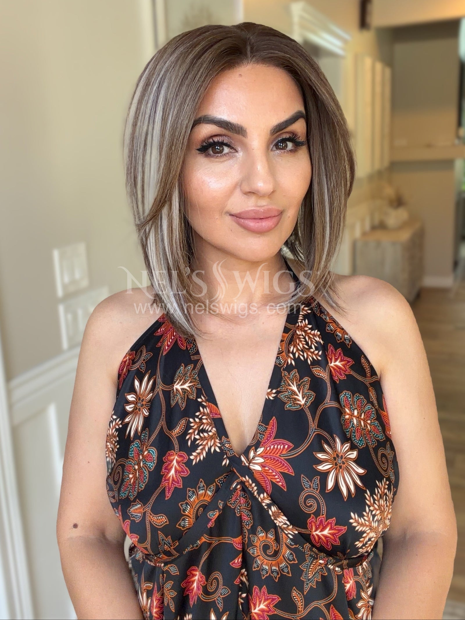 Nikki 09 - Light Brown with Platinum Highlights