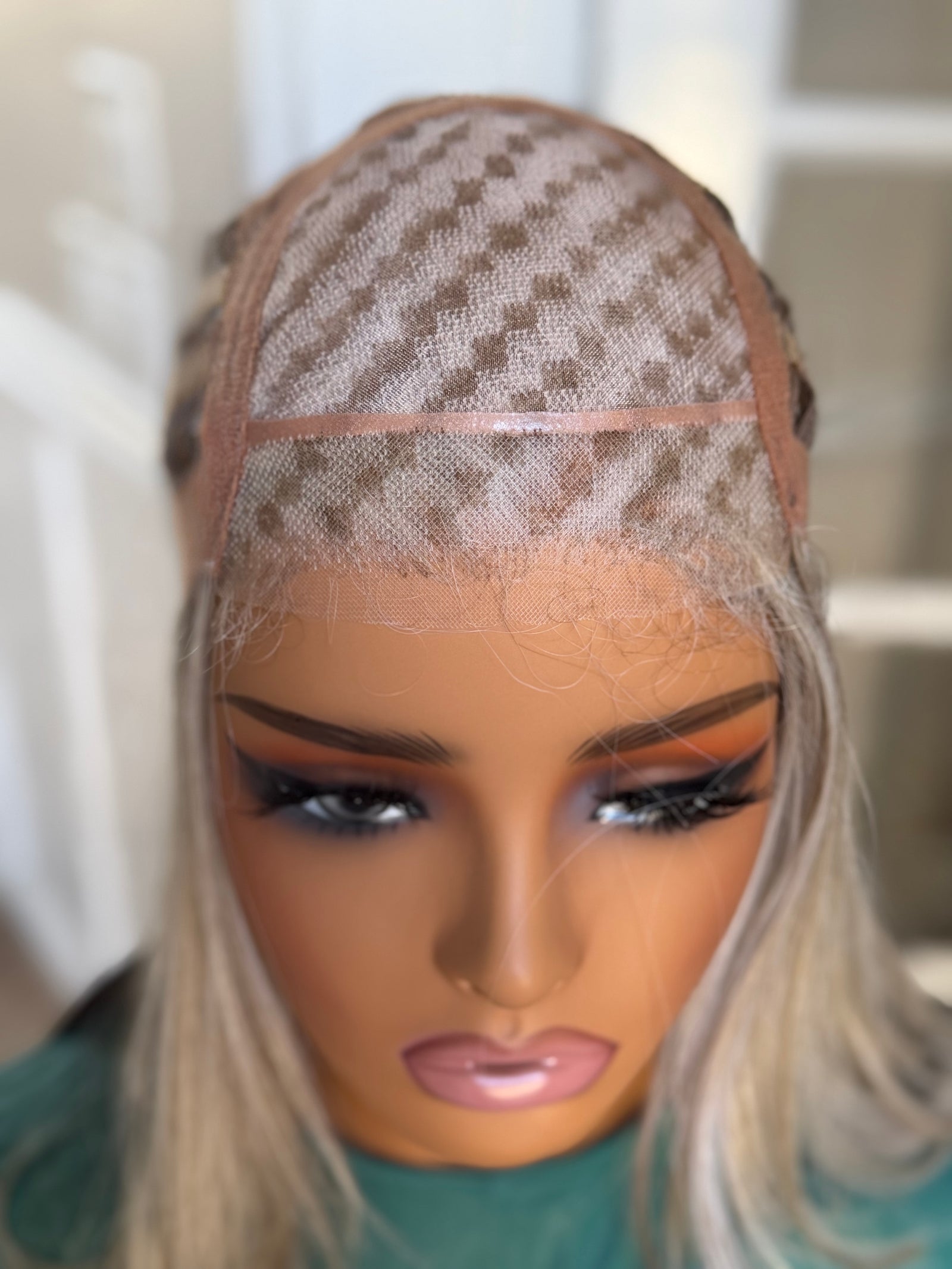 Chrissy 01 - Monofilament