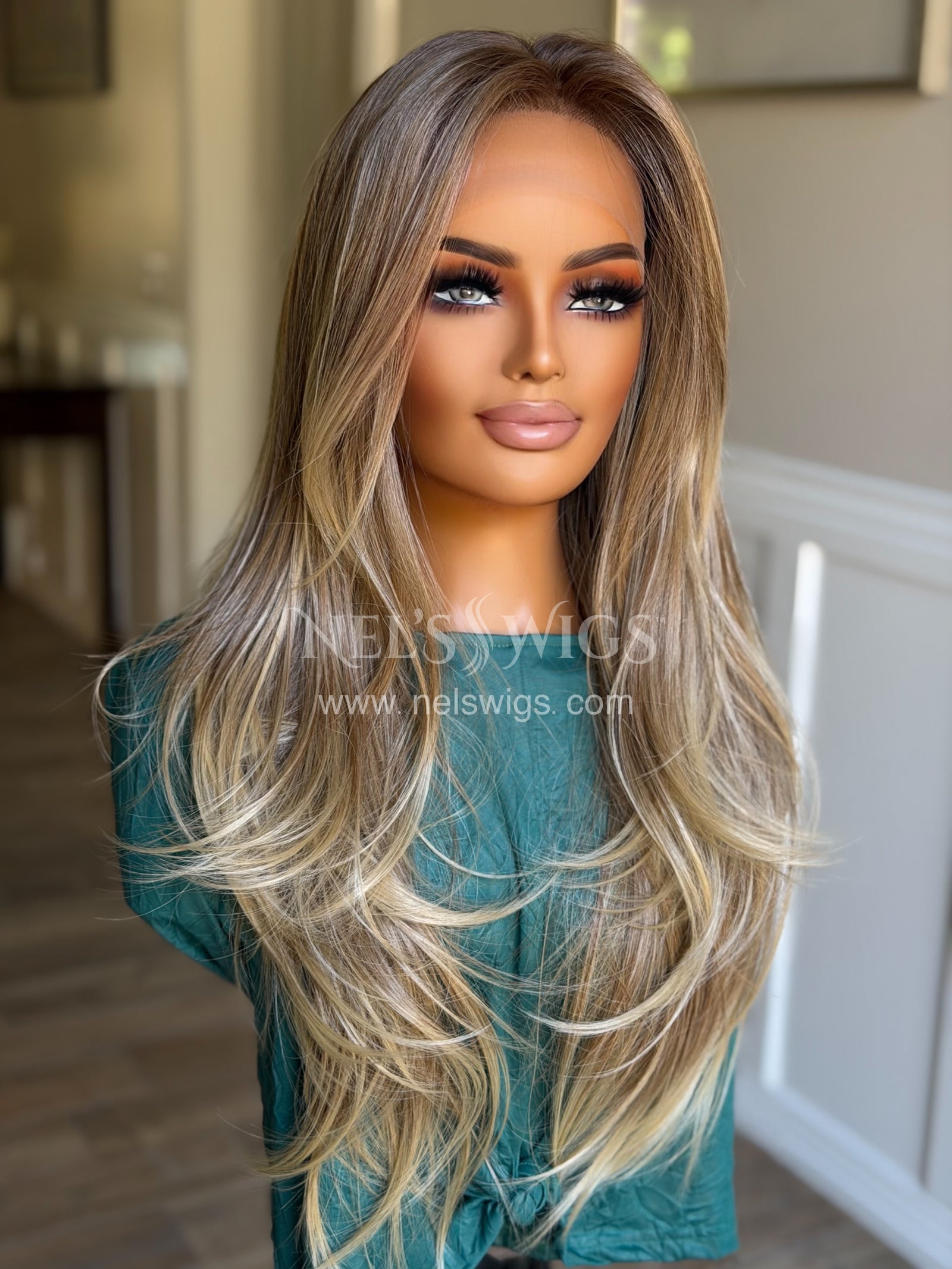 Tracy 01 - OG - Medium Neutral Blonde with Warm Blonde Ends