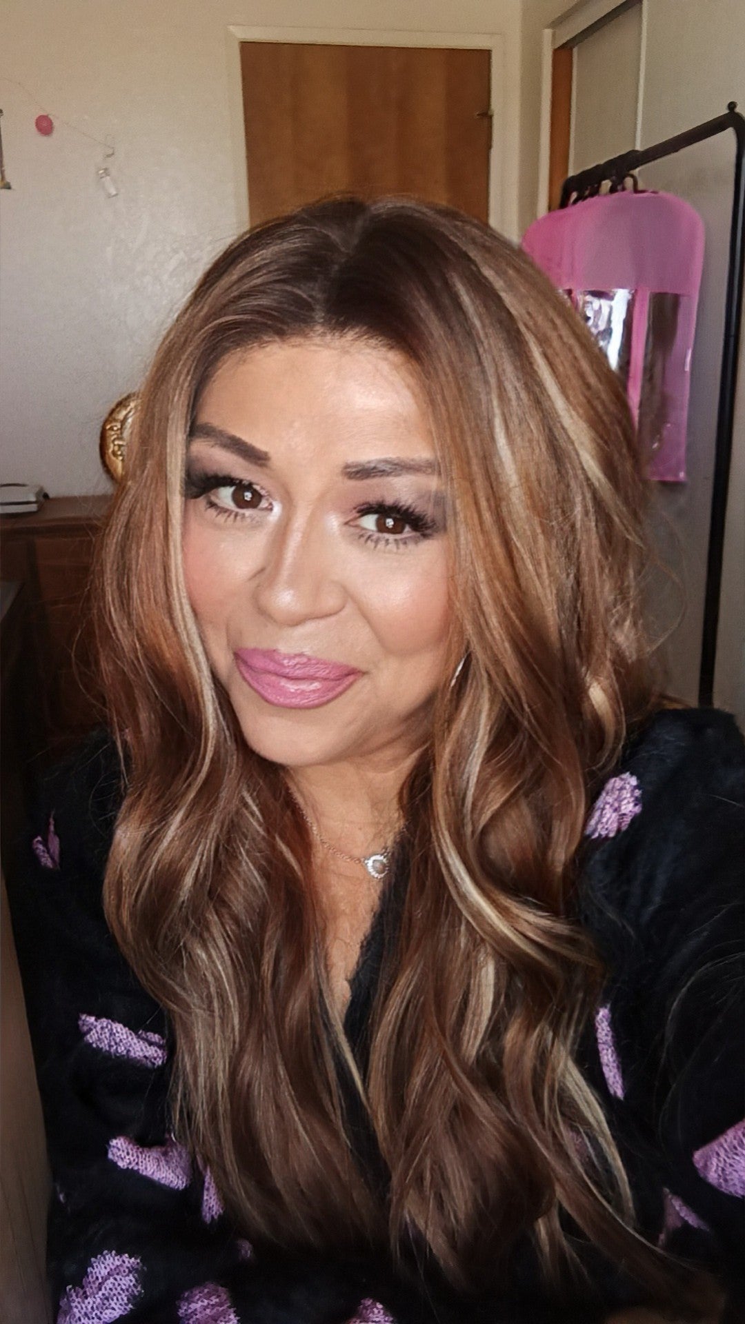 Nora 02 - Warm Brunette with Highlights