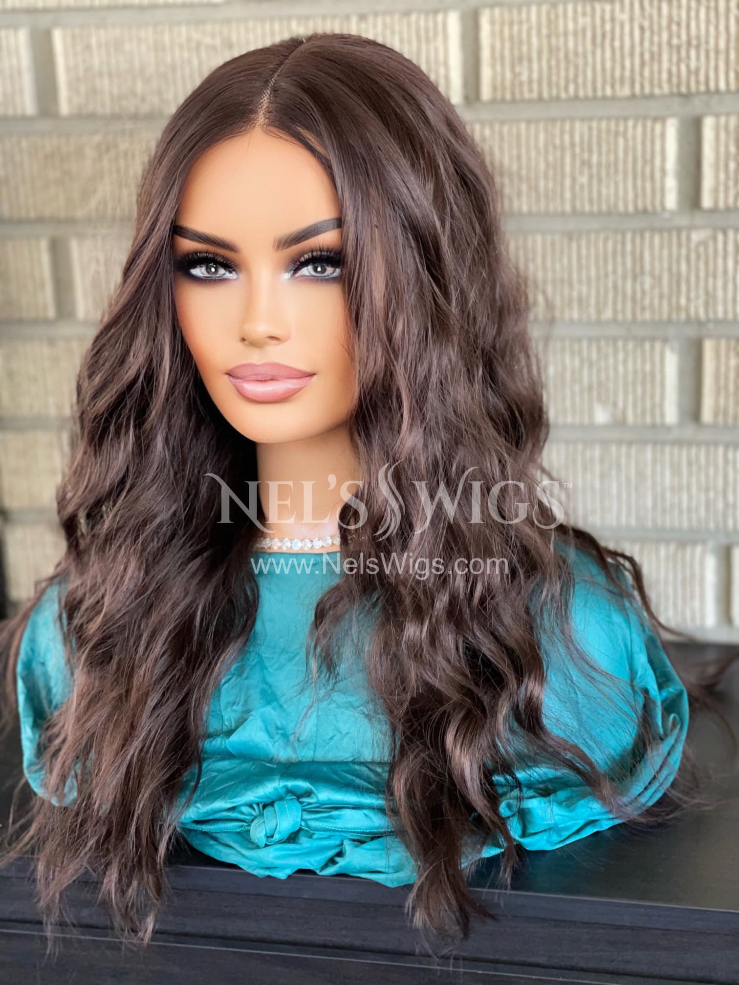 Sandra - Brunette
