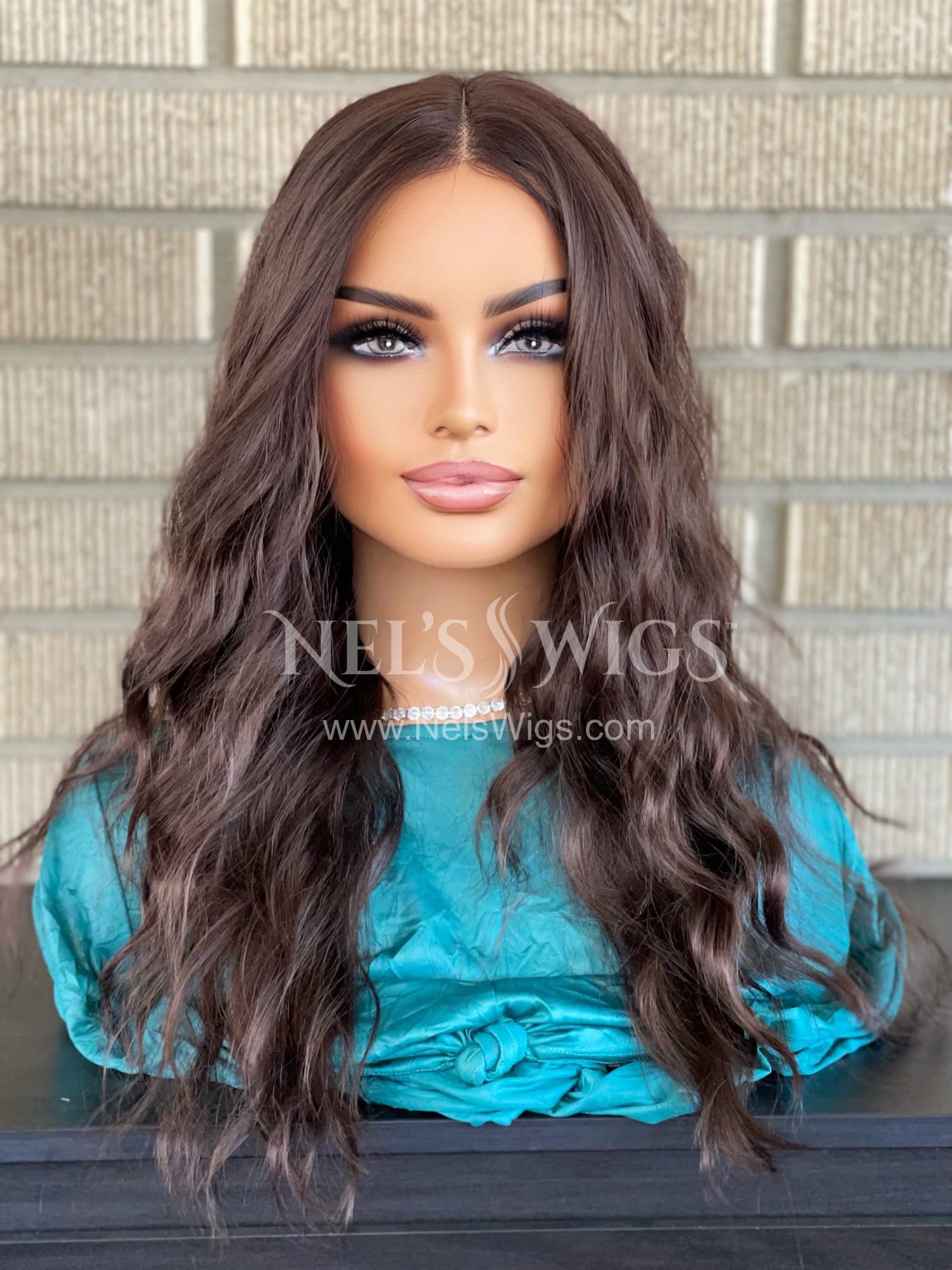 Sandra - Brunette