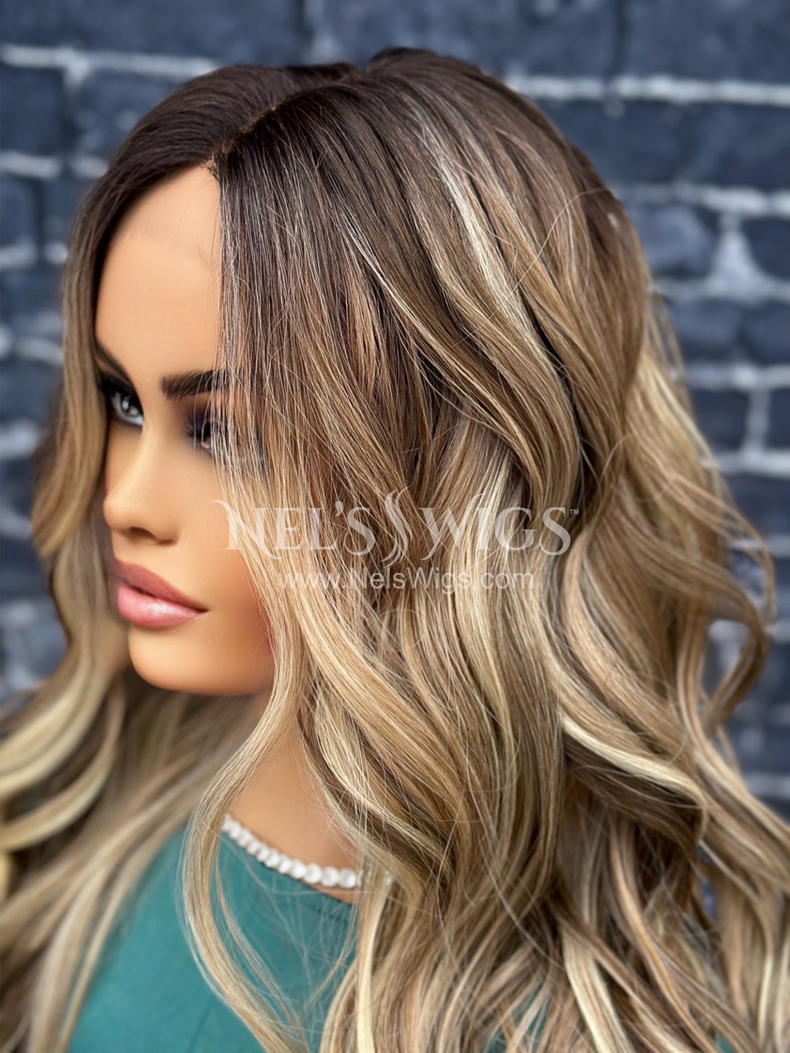 Bianca 01 -  Warm Blonde and Light Brown Mix - Highlighted