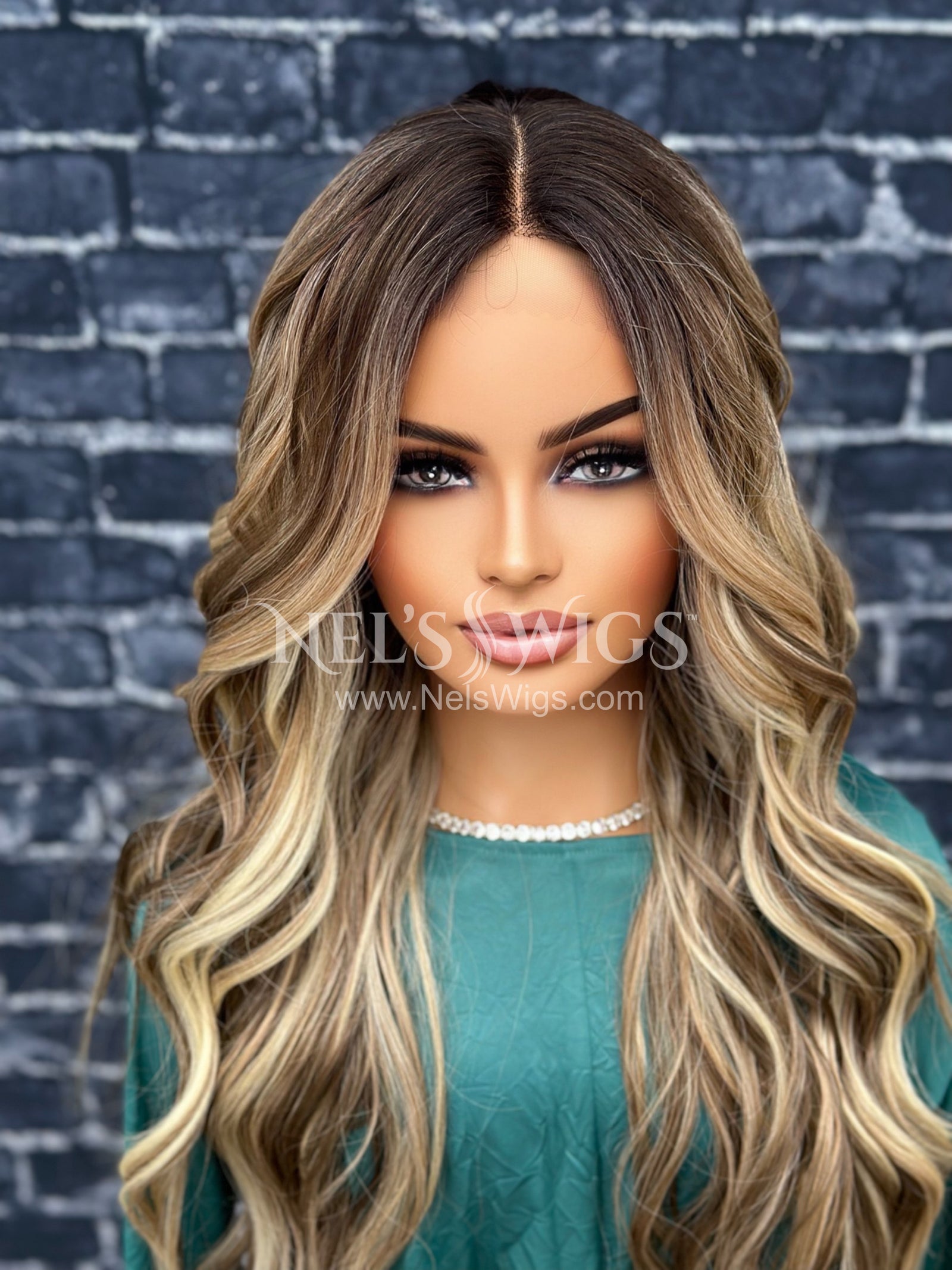 Bianca 01 - Warm Blonde and Light Brown Mix - Highlighted