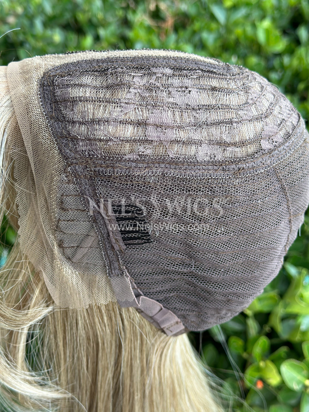 Alyson - Soft Brunette Neutral Highlights