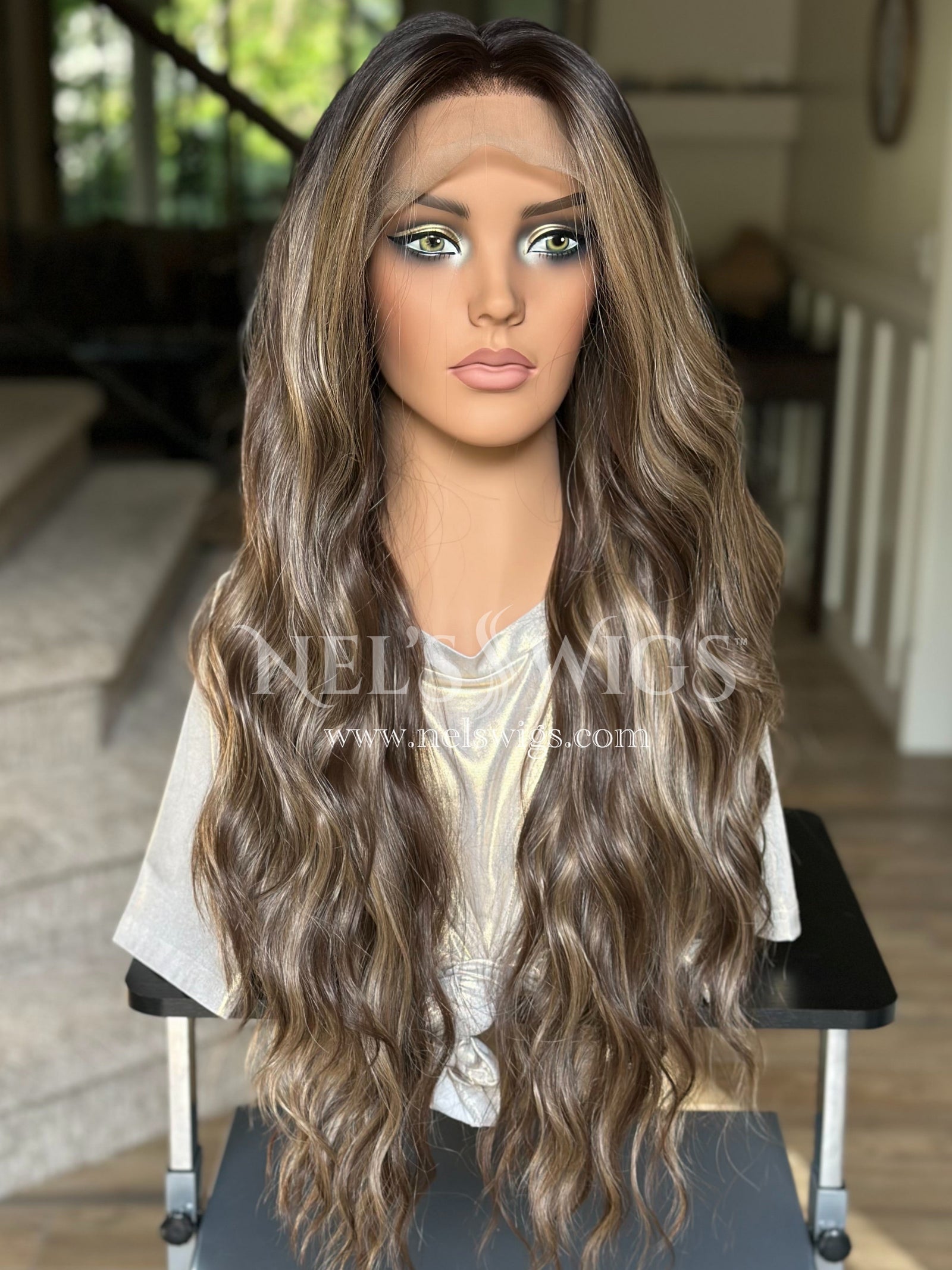Jean 05 - Soft Brunette with Highlights