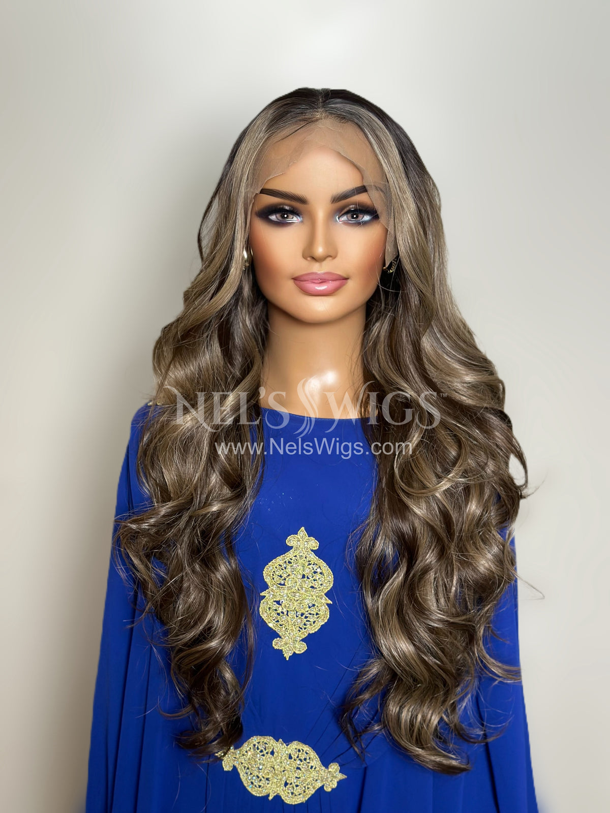 Stevi 01 - Soft Brunette with Highlights