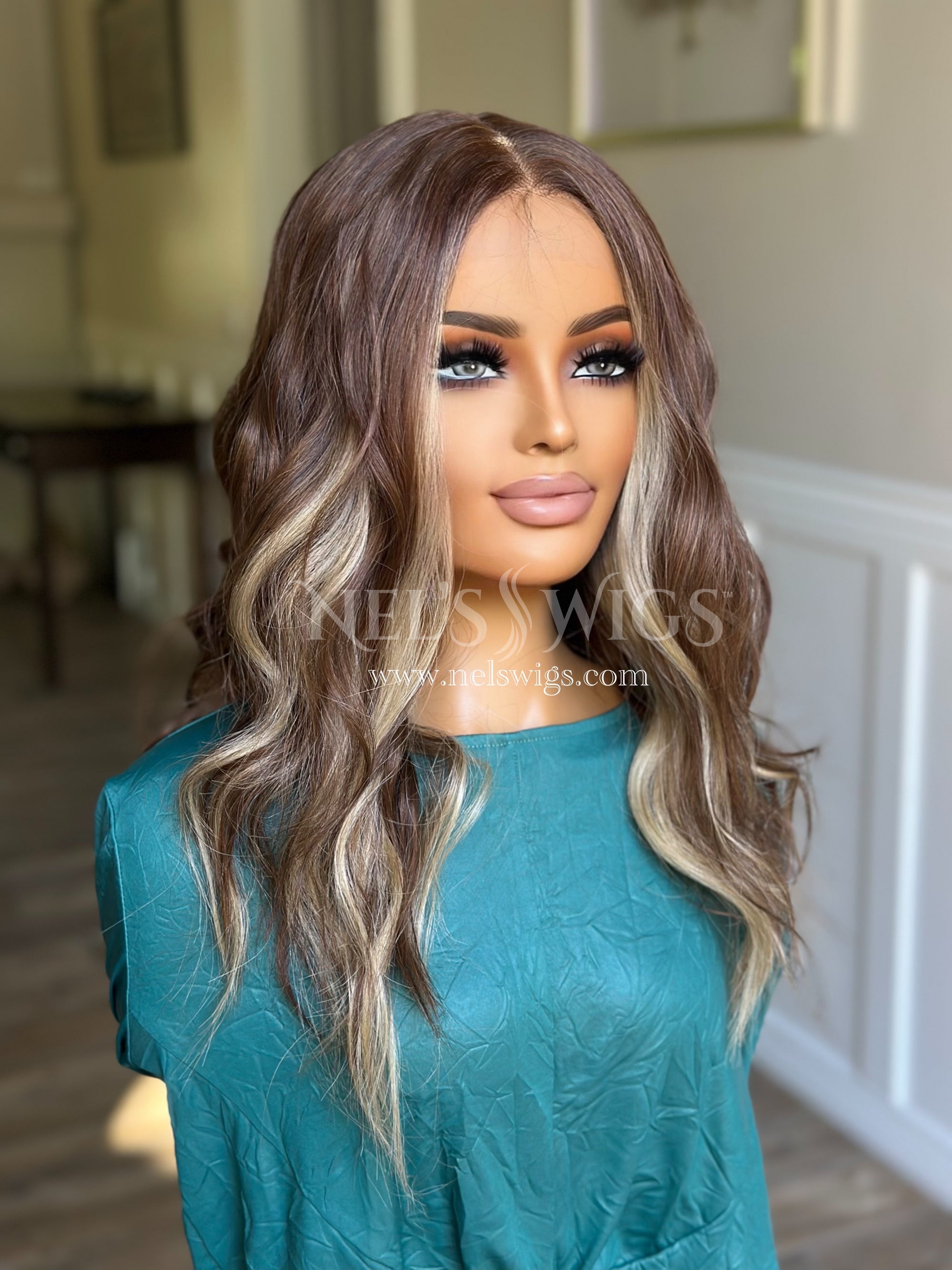 Ariana 03 - Light Chocolate Brunette with Money Pieces