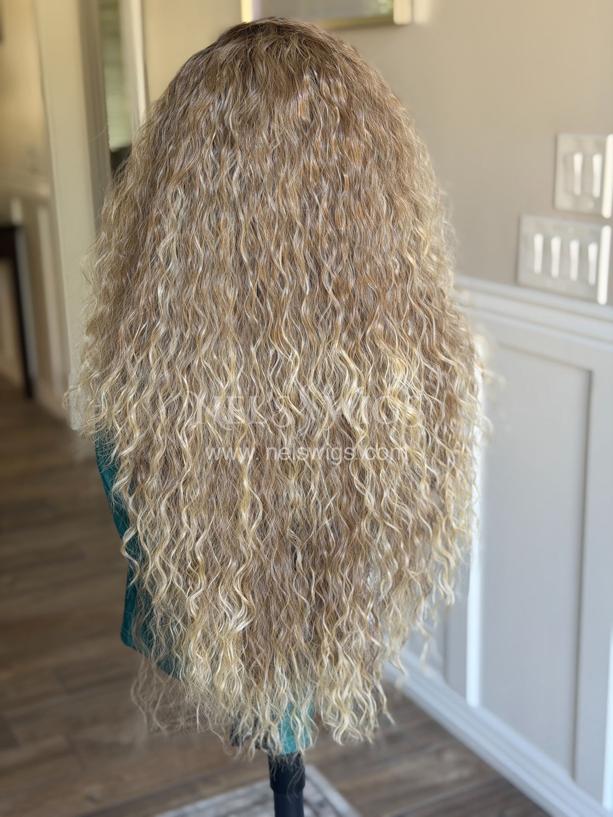 Lydia - NEUTRAL BLONDE