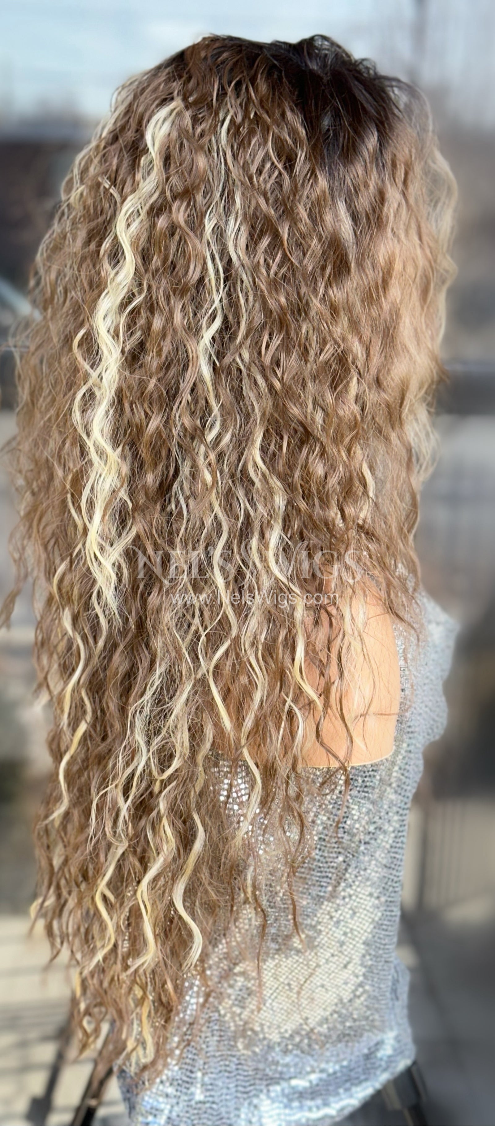 Lydia – Light Brunette with Highlights