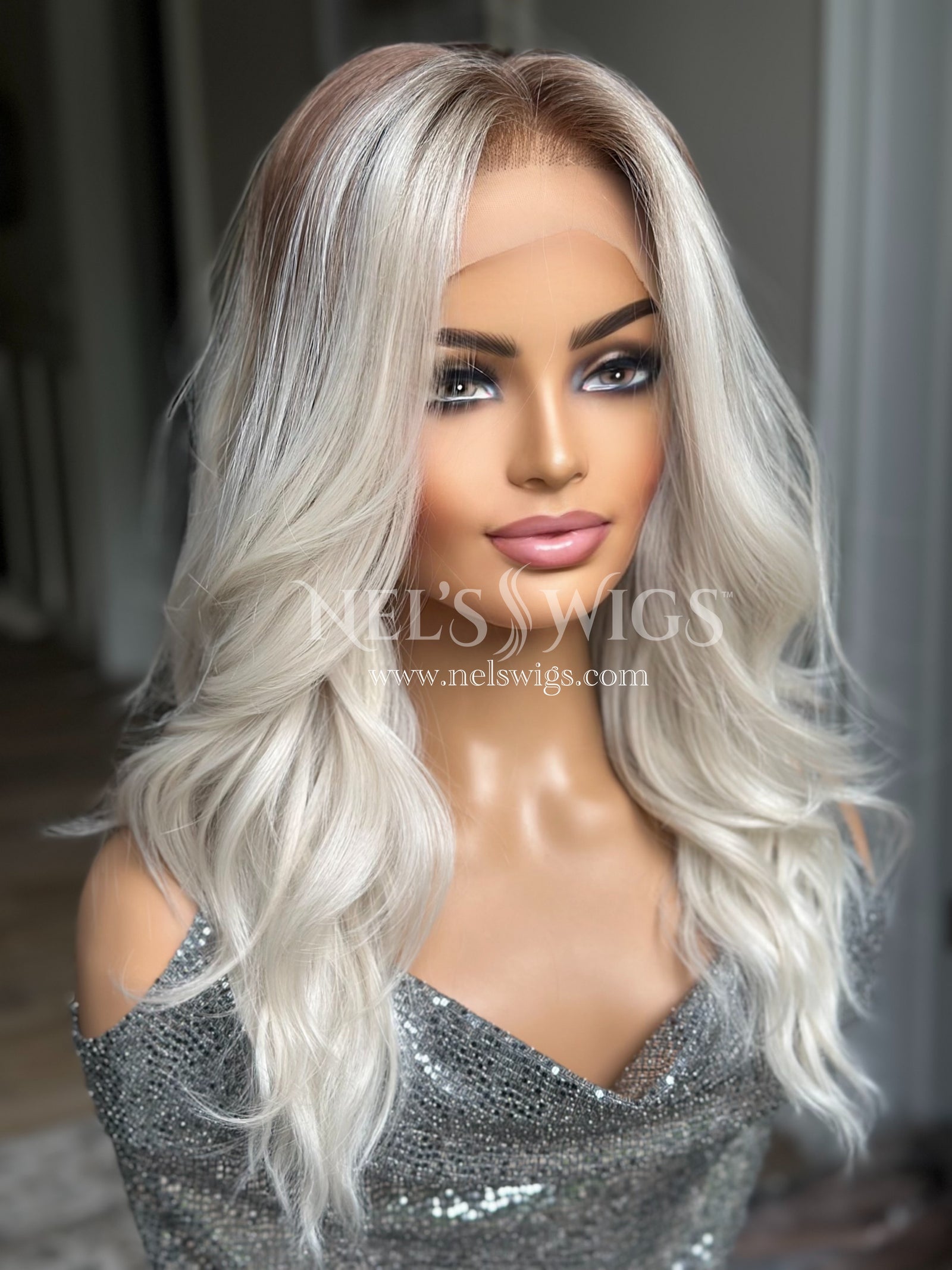 Reese 03 - Icy Blonde with Golden Brown Roots - Large