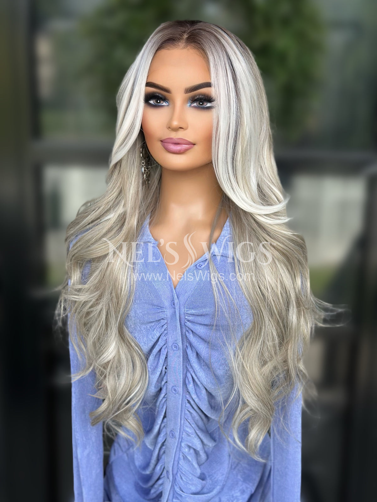 Stevi 11 - Ash Blonde with Money Pieces