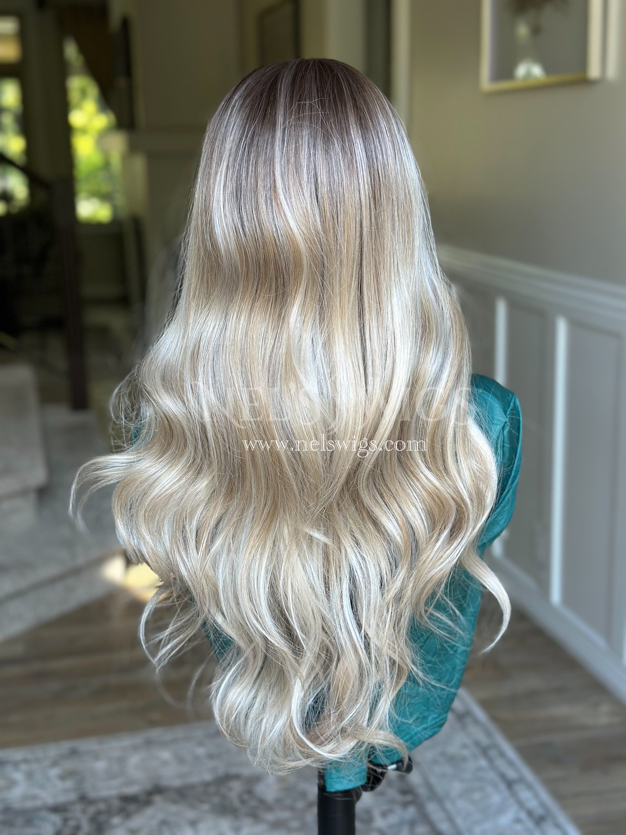 Lenora 02 - Wavy