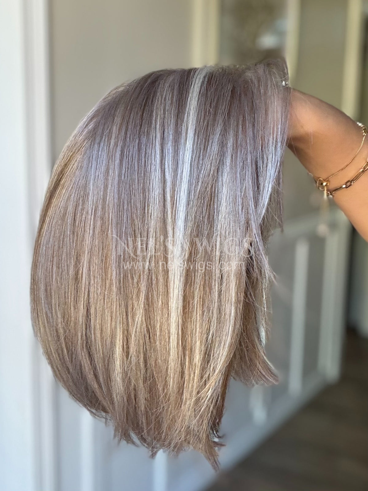 Nikki 01 - OG - Smokey Beige Blonde