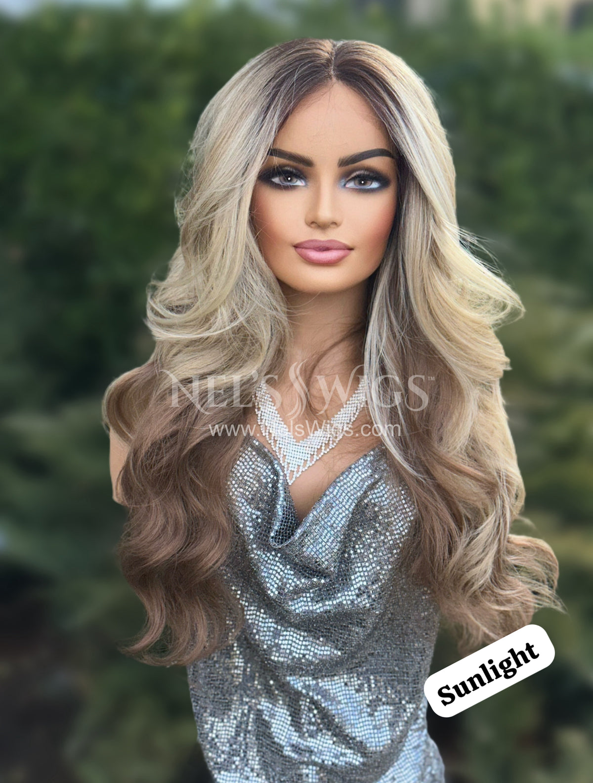 Mistey – Blonde and Brunette Mix - Middle Part