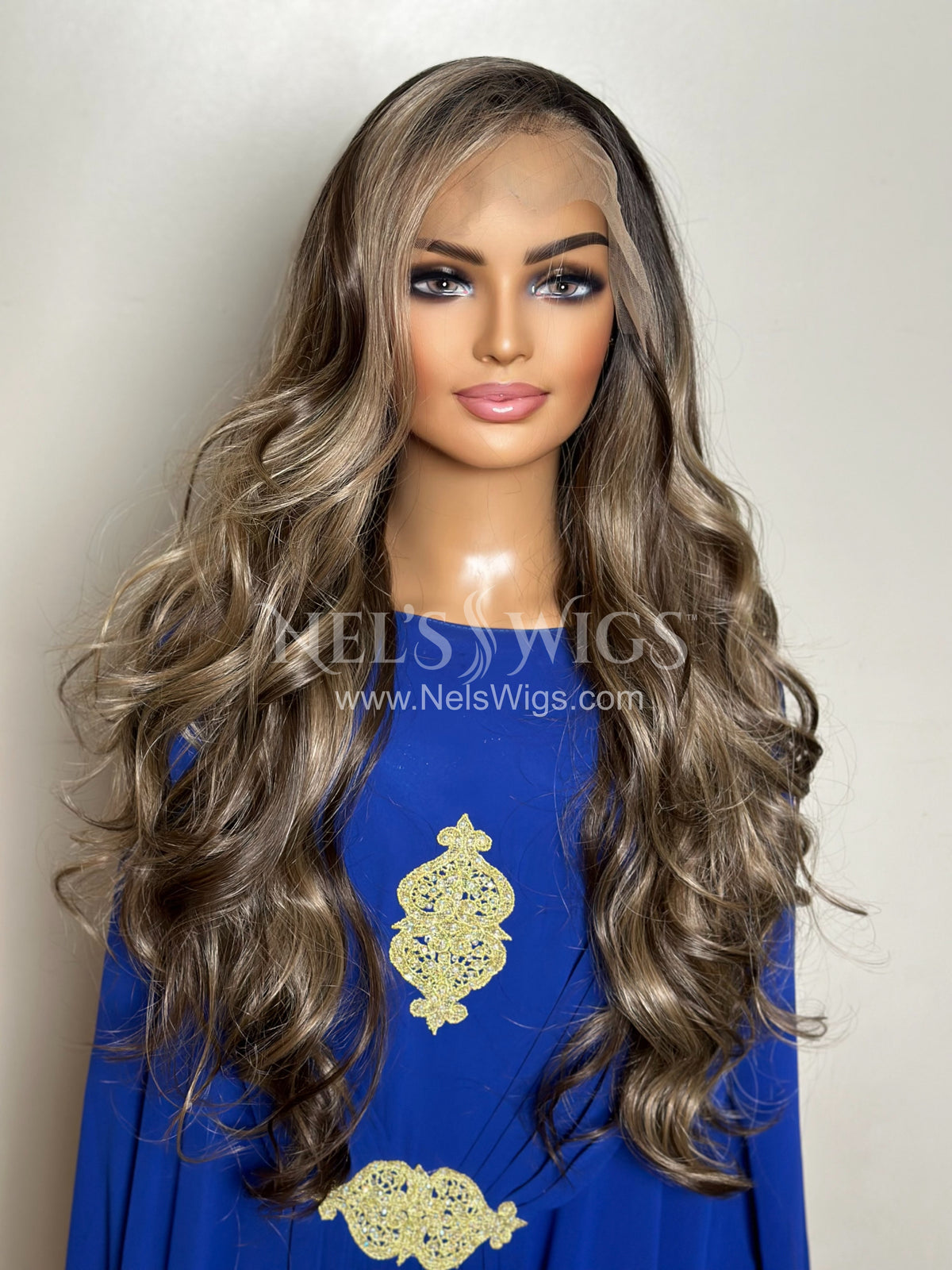 Stevi 01 - Soft Brunette with Highlights