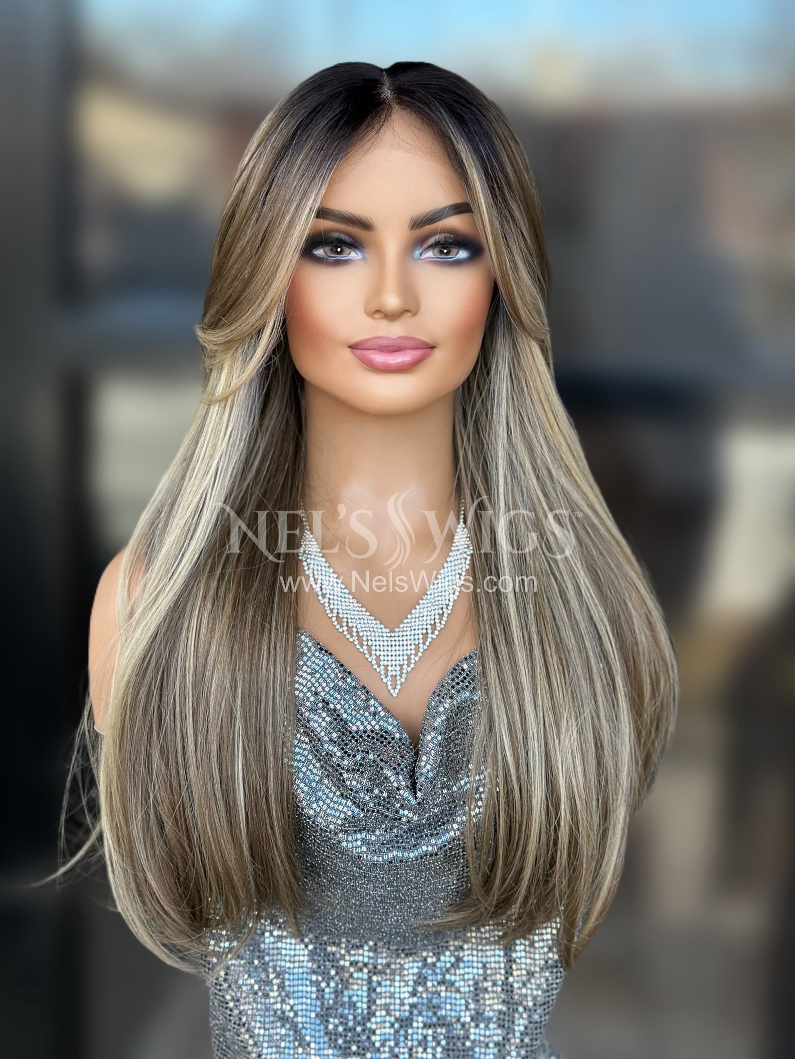 Alyson - Soft Brunette Neutral Highlights