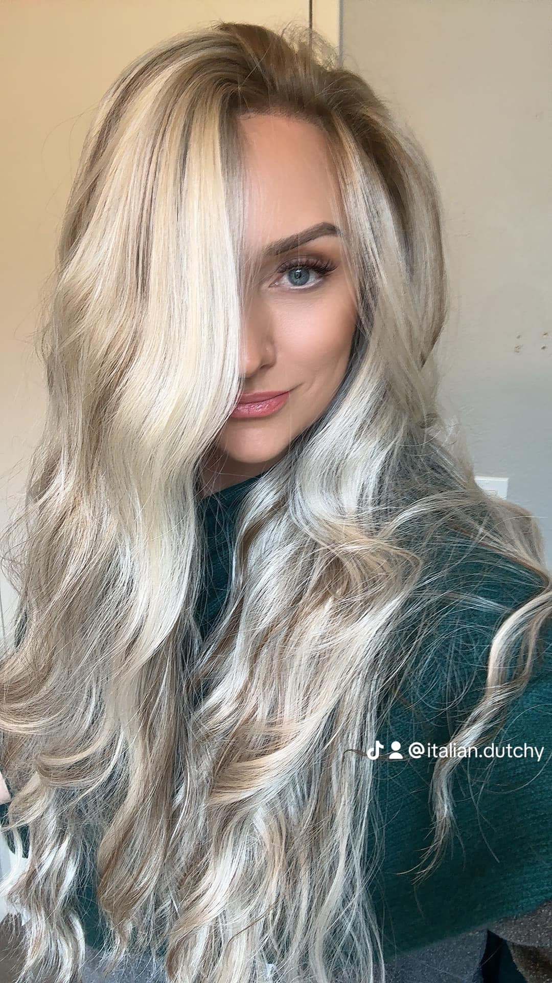 Jean - 01 - Vanilla Blonde with Lowlights