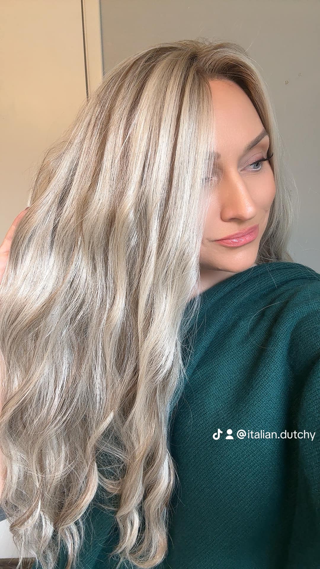 Jean - 01 - Vanilla Blonde with Lowlights