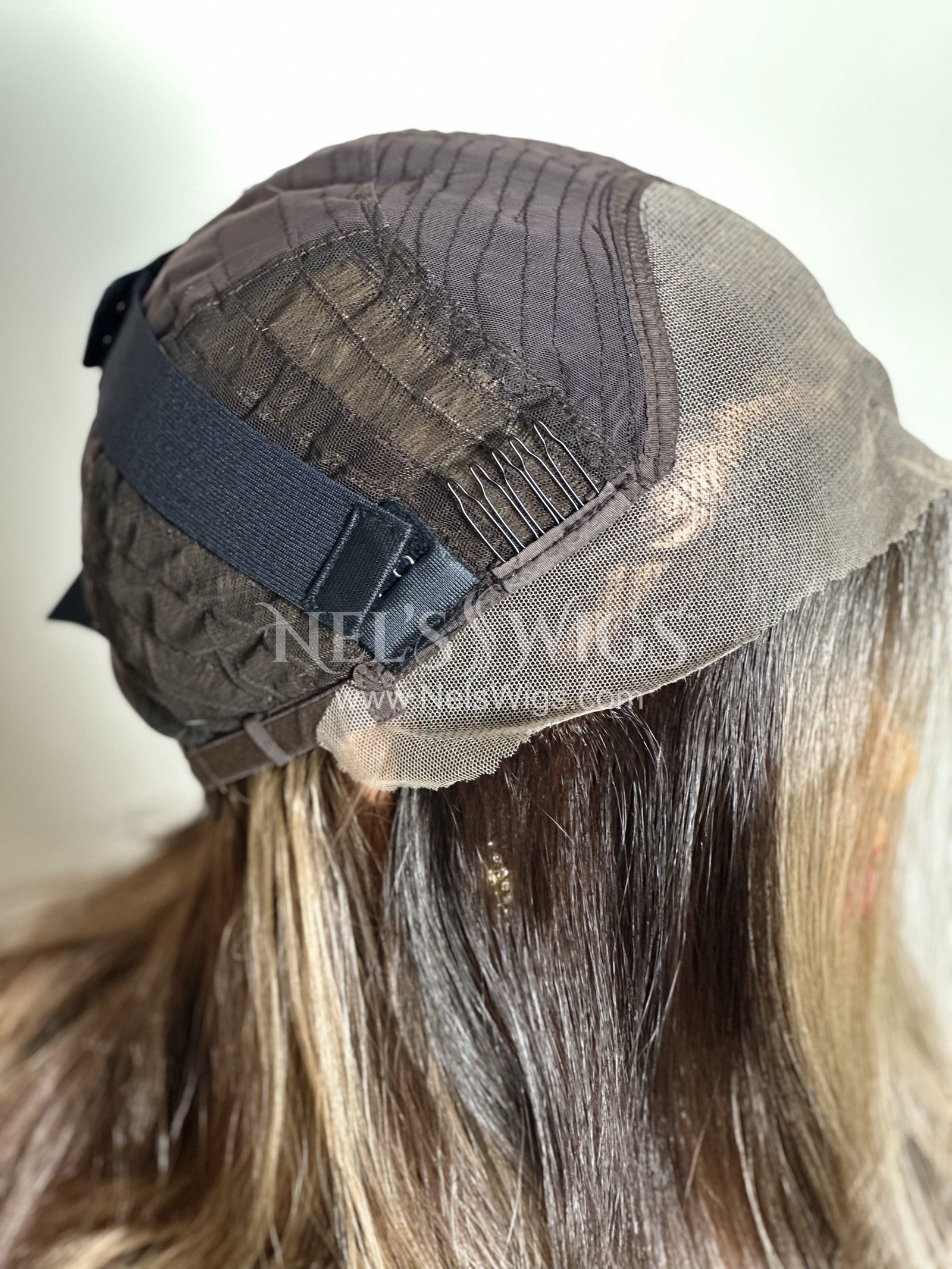 Stevi 01 - Soft Brunette with Highlights