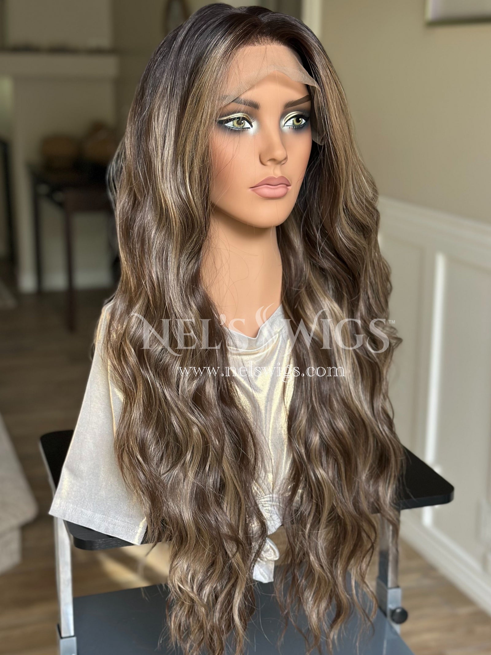 Jean 05 - Soft Brunette with Highlights