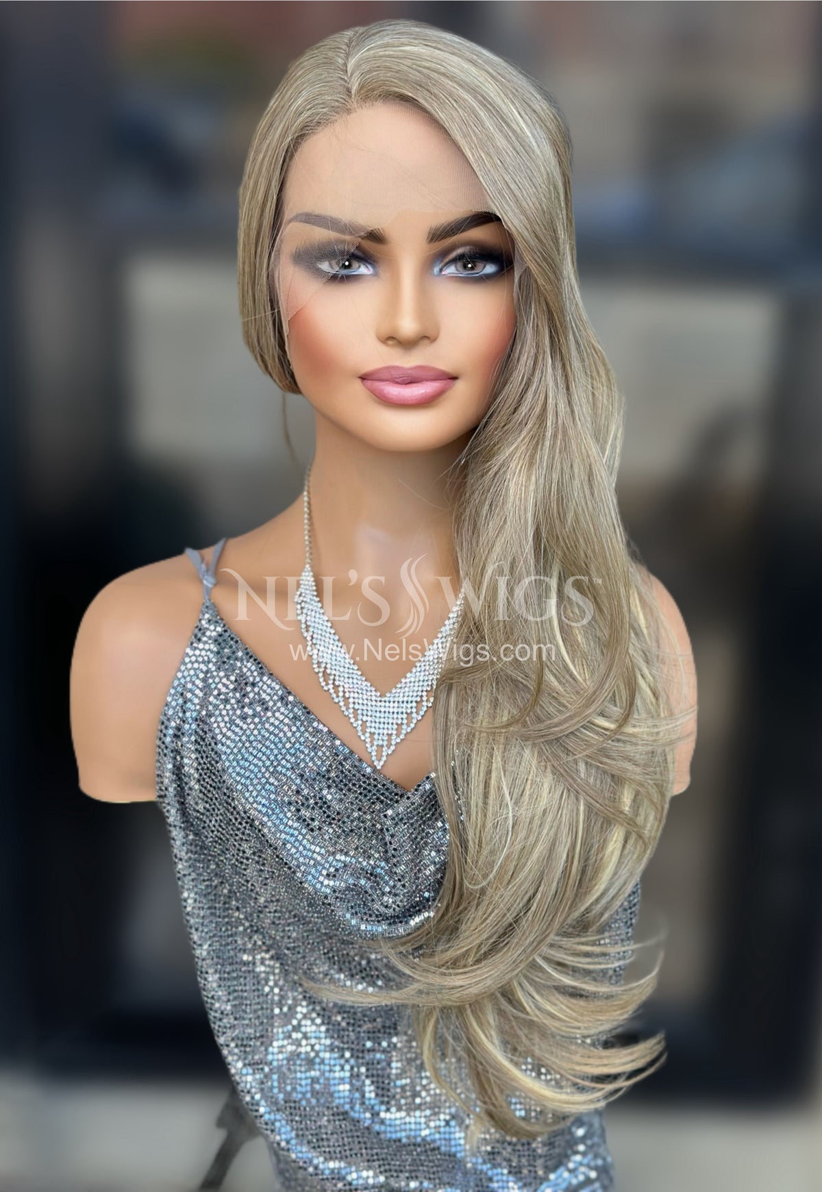 Dee - Sandy Blonde with Highlights - FINAL SALE (discontinued)