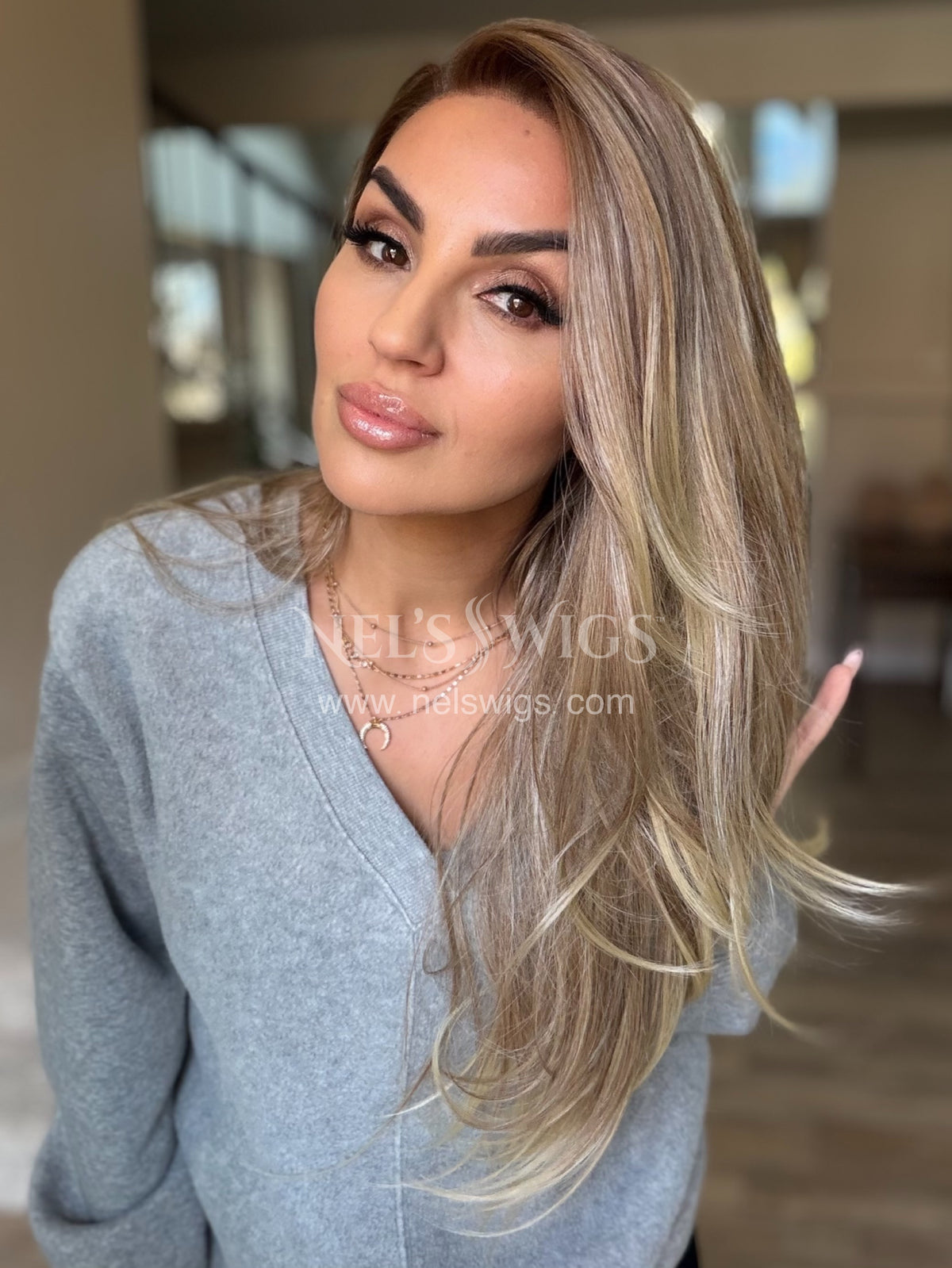 Tracy 01 - OG - Medium Neutral Blonde with Warm Blonde Ends