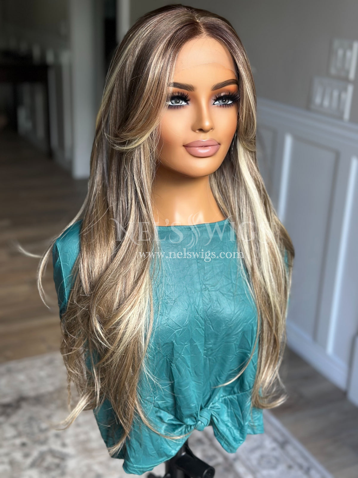 Madison - Warm Blonde and Light Brown Mix (Highlighted)