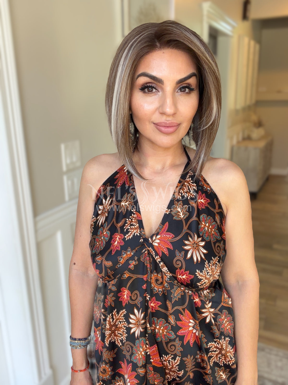 Nikki 09 - Light Brown with Platinum Highlights