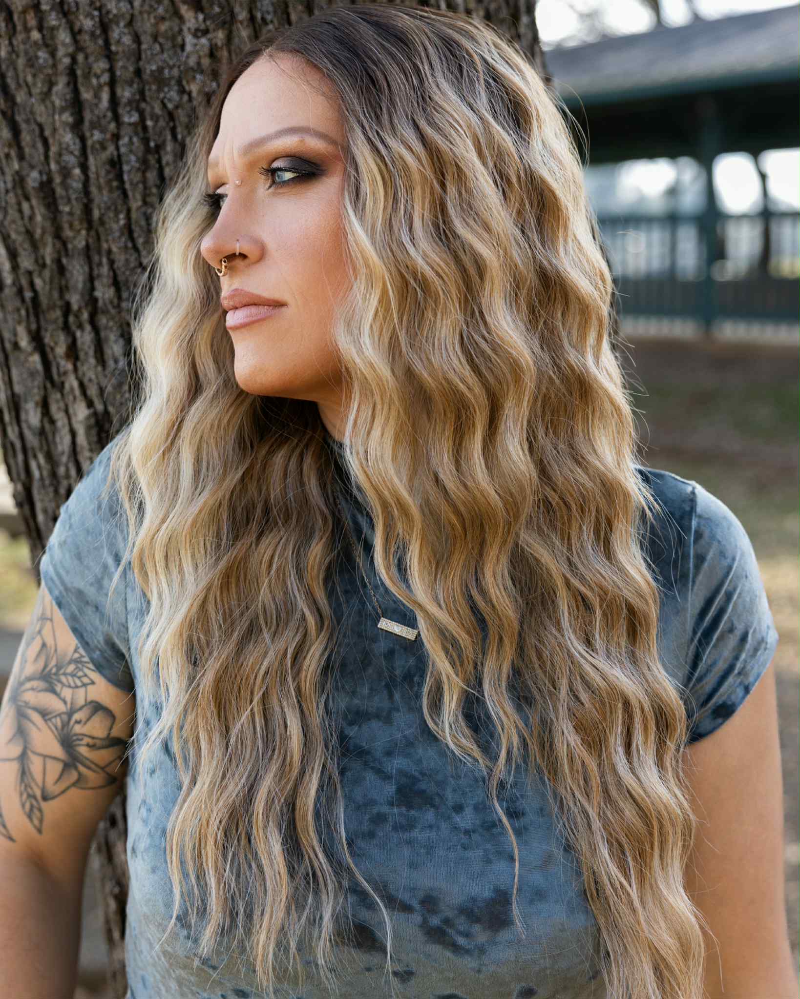 Ocean 01 - 23" - Medium Blonde with Money Pieces