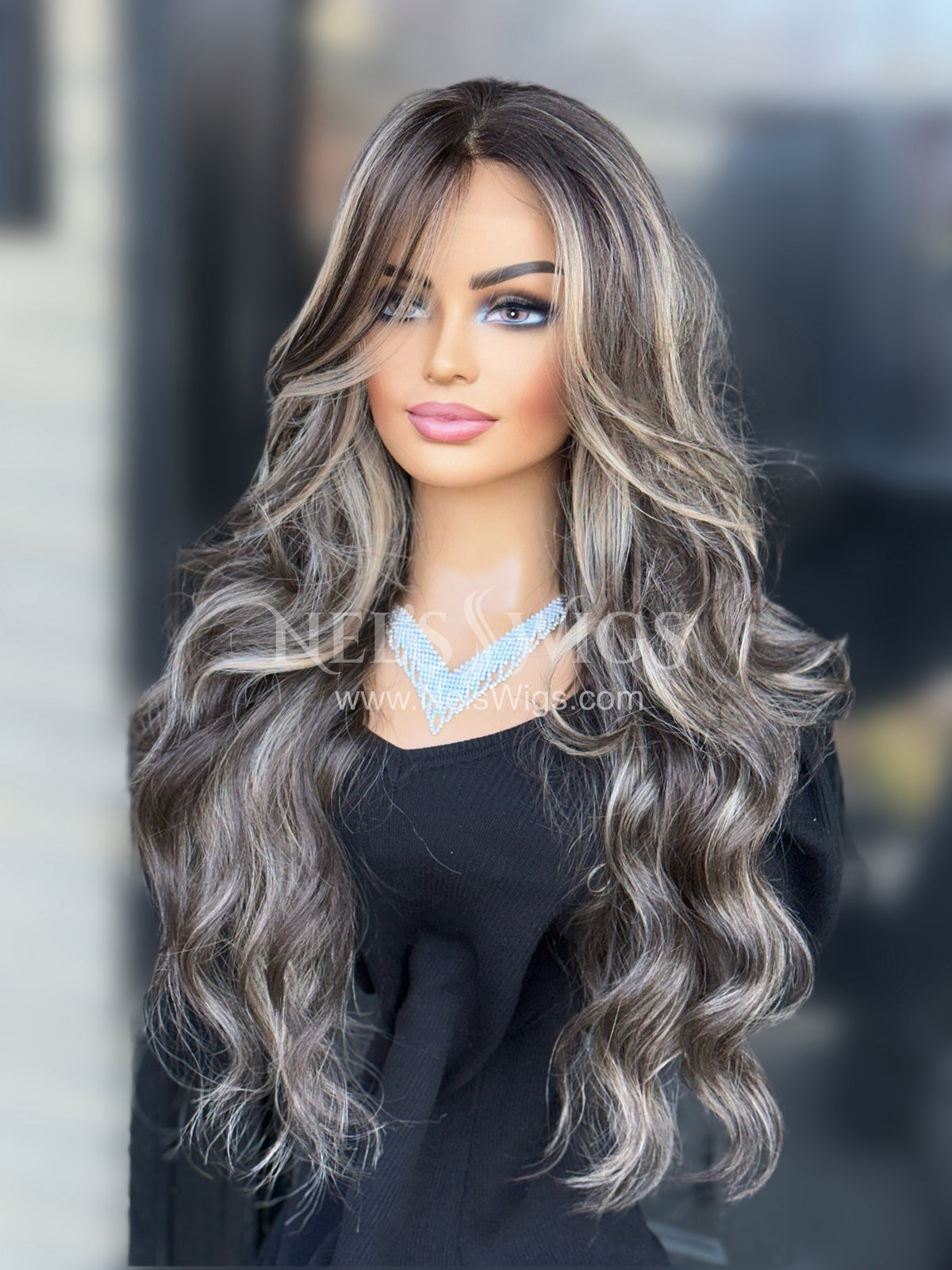 Nina - Highlighted Brunette  - Free Part