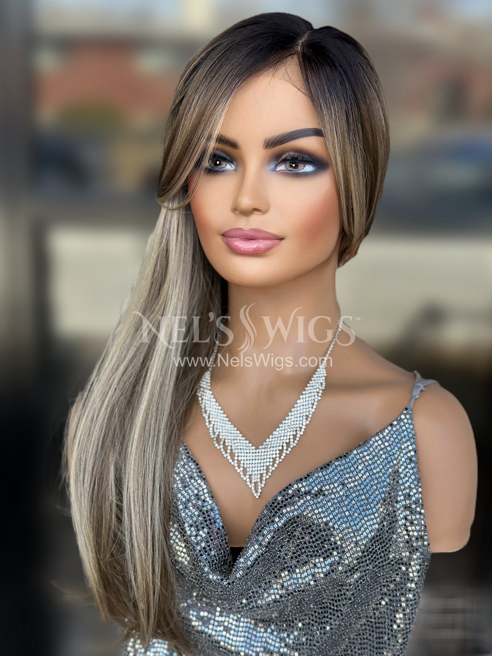 Alyson - Soft Brunette Neutral Highlights