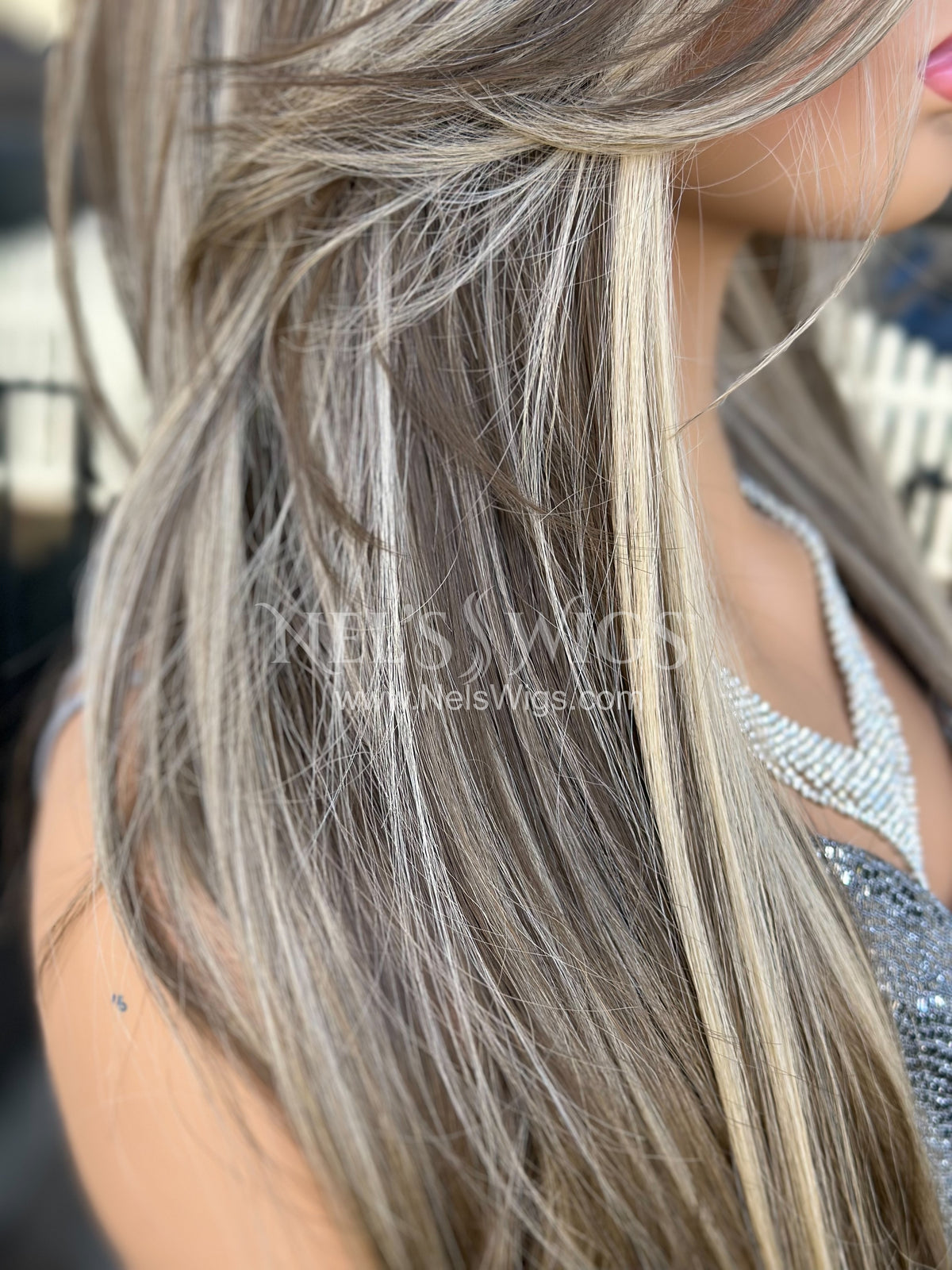 Alyson - Soft Brunette Neutral Highlights